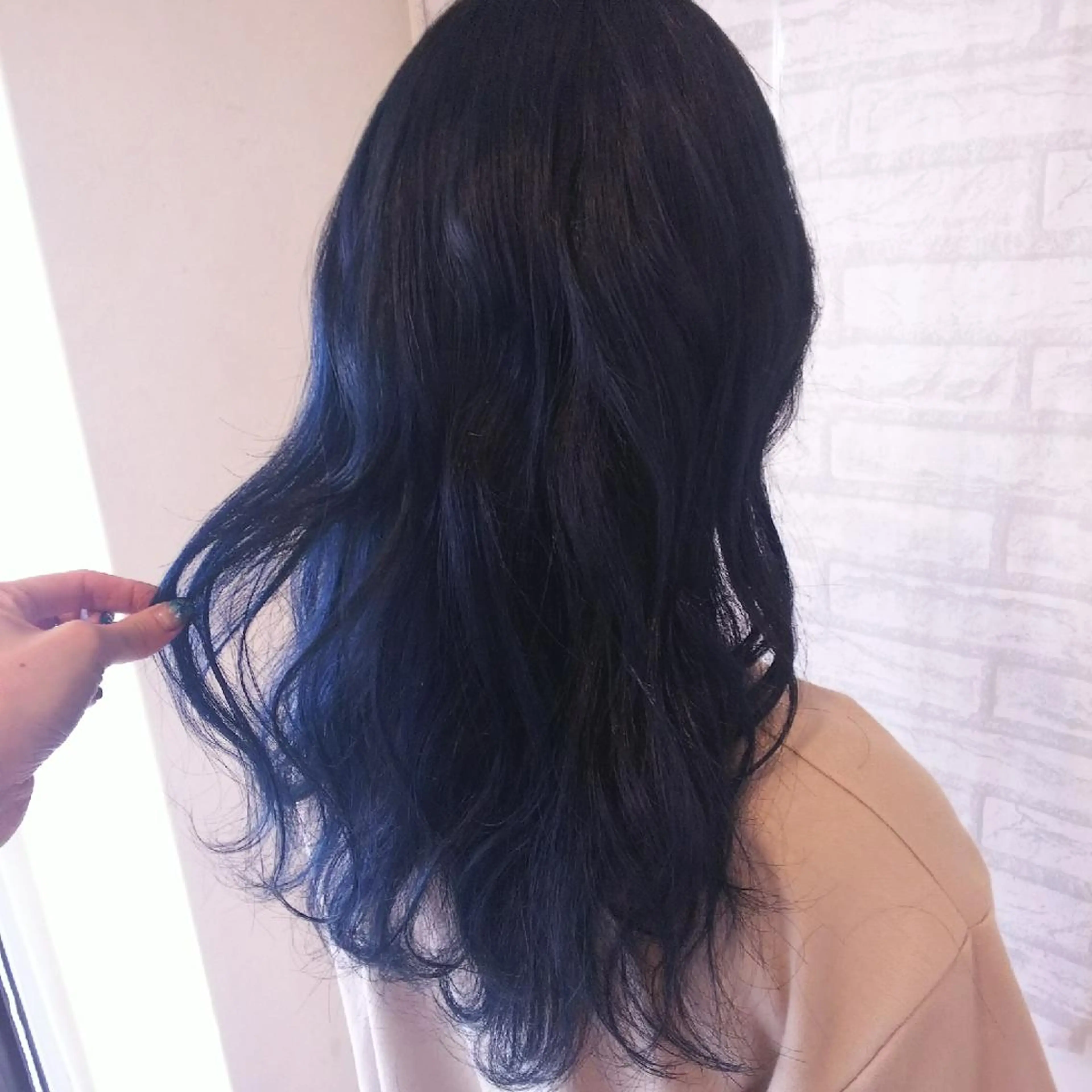 ロング カラー ブルーカラー JIL BLAN 京都所属・RU RIのヘアスタイル