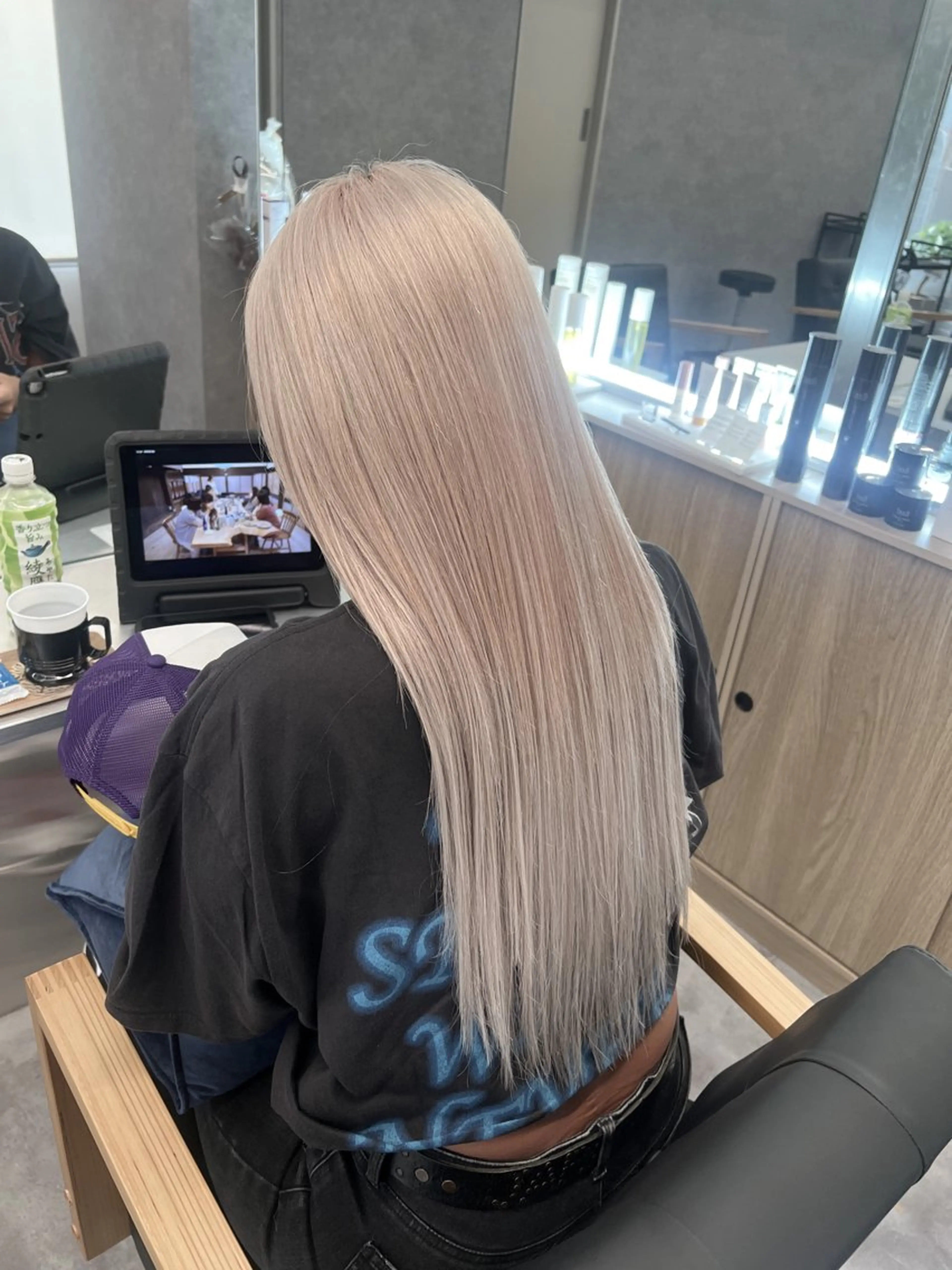 ロング カラー 中井 一葉のヘアスタイル