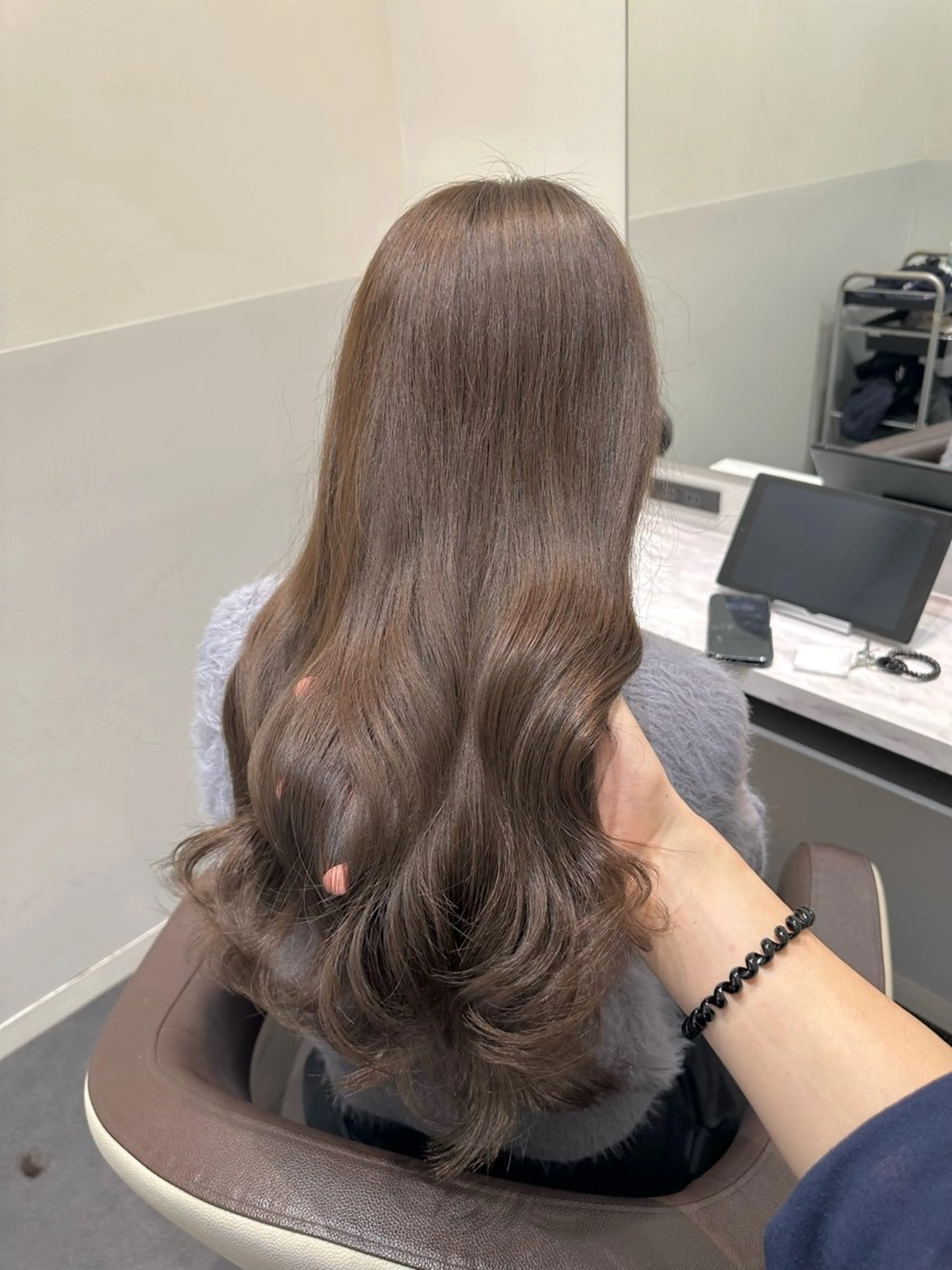 ロング カラー ベージュカラー ブリーチ ブリーチなしカラー ヘアカラー トリートメント LUMO所属・矢野 晃平のヘアスタイル