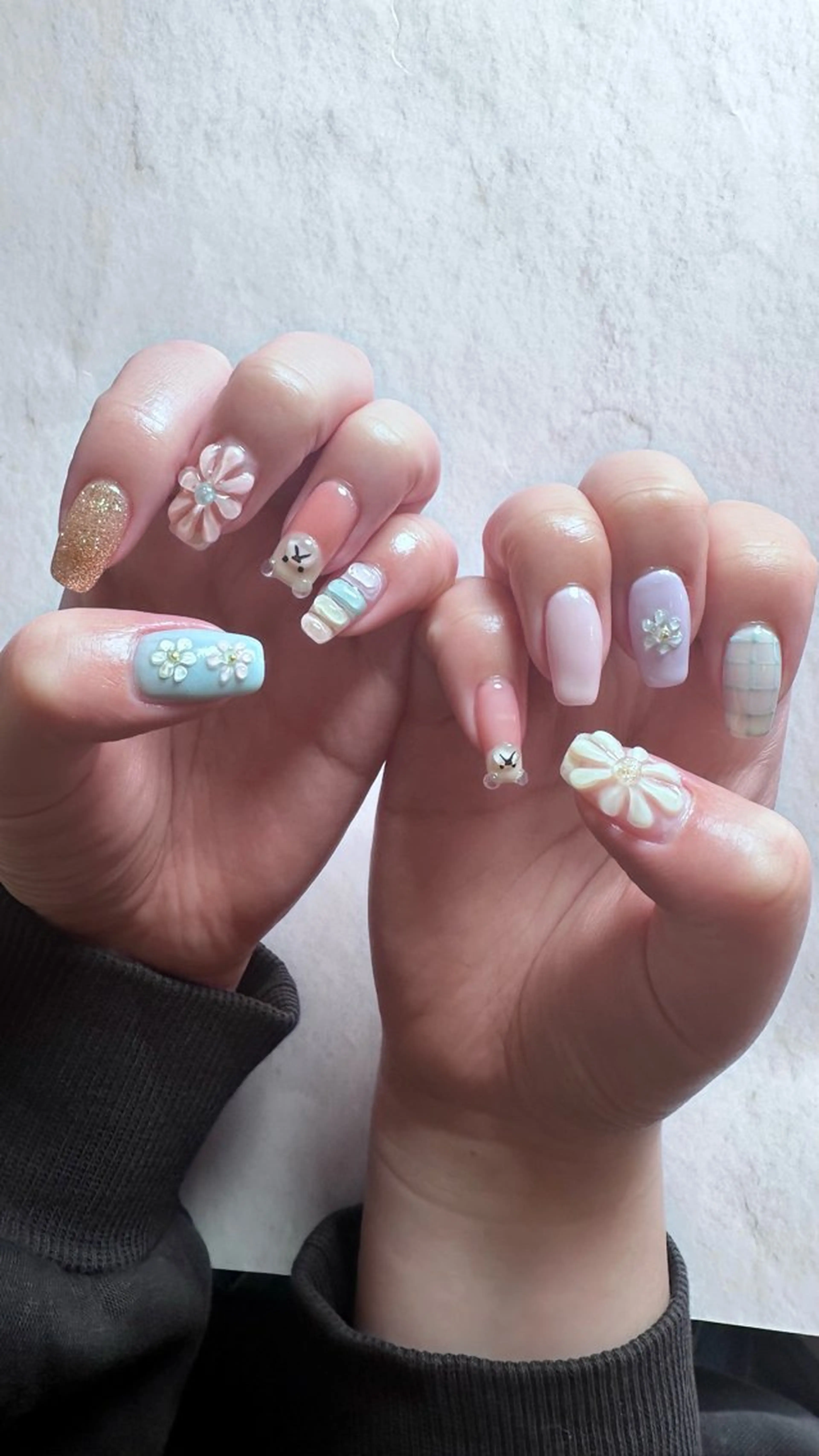 ネイル ニュアンスネイル ハンドネイル ハンドケア Atelier Ariのネイルデザイン