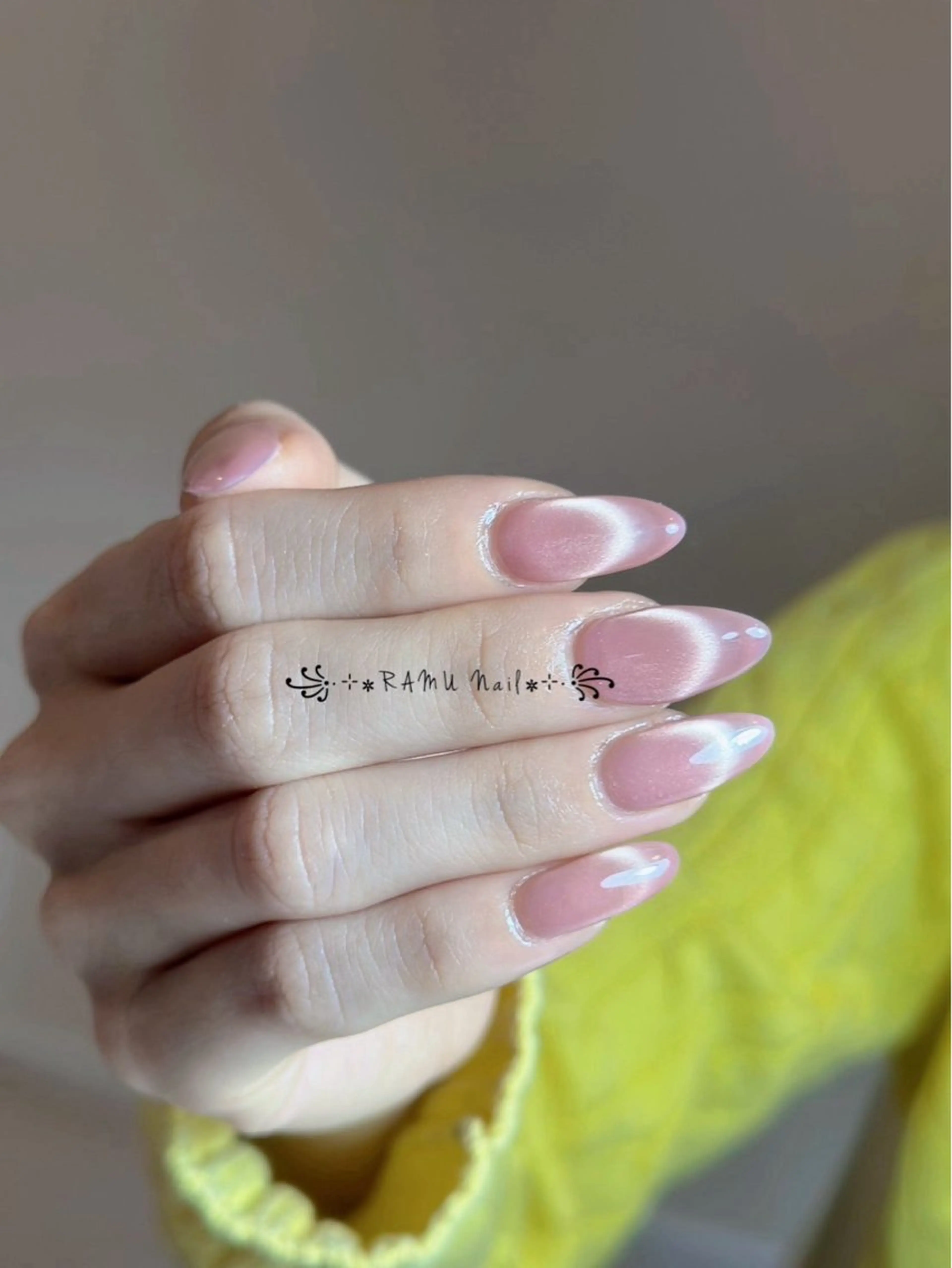 ネイル キラキラネイル マグネットネイル ミラーネイル ピンク 夏ネイル ハンドネイル RAMU Nail 恵比寿店のネイルデザイン