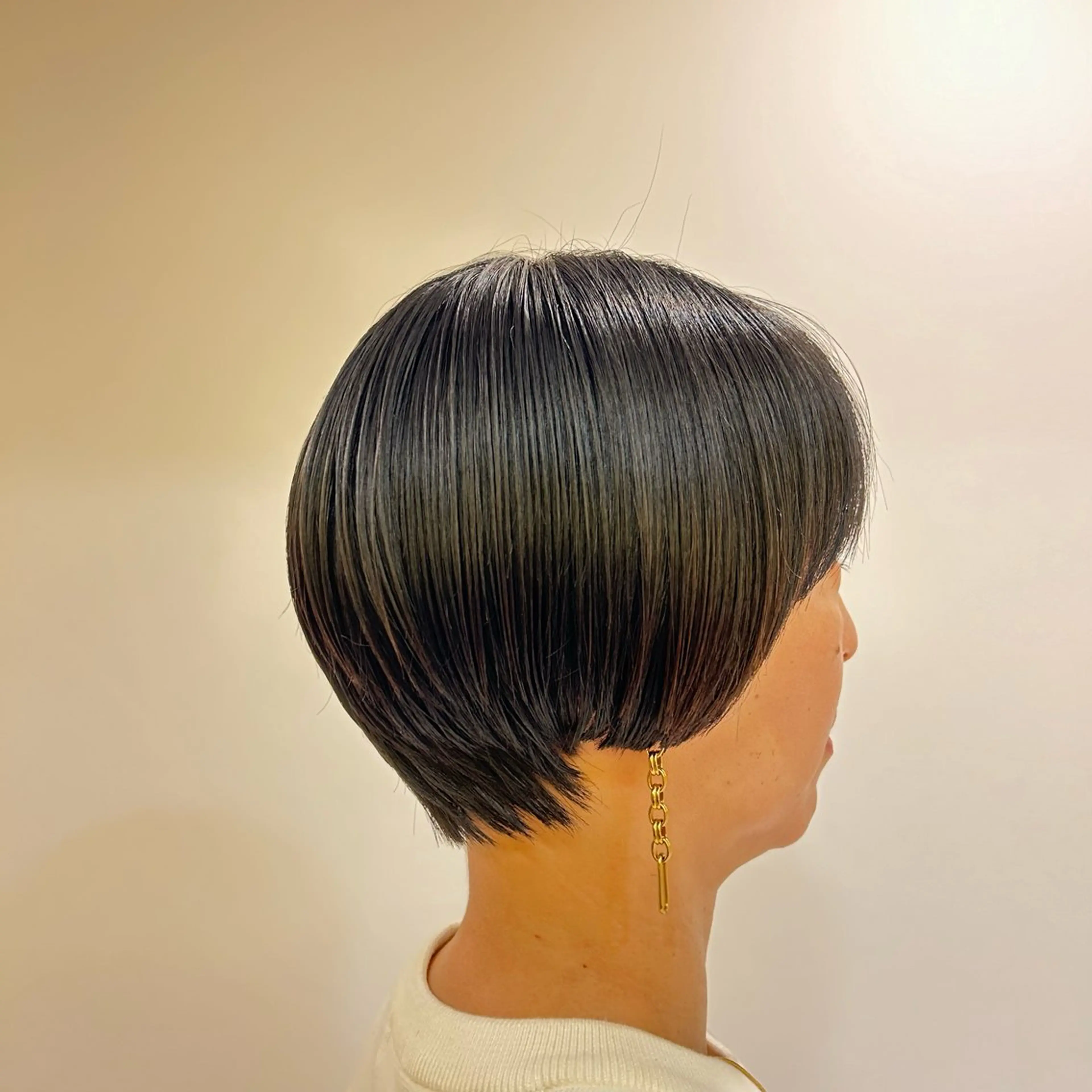 ショート ハンサムショート ショートヘア アトリエJDパリ大畑 美羽🇫🇷💖のヘアスタイル