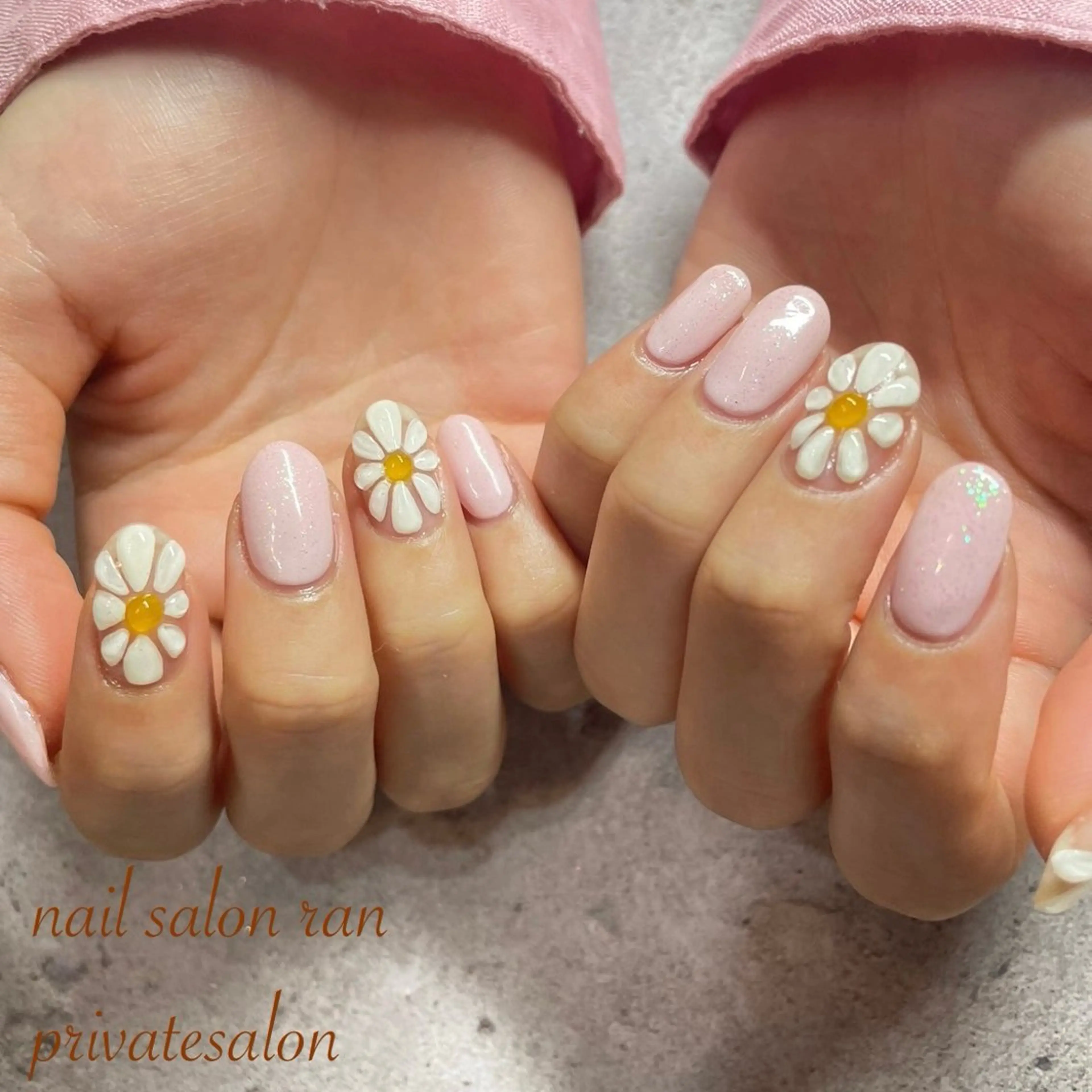 ネイル アートネイル キラキラネイル ラメ(グリッター) ピンク 春ネイル ハンドネイル ハンドケア nailsalon ranのネイルデザイン