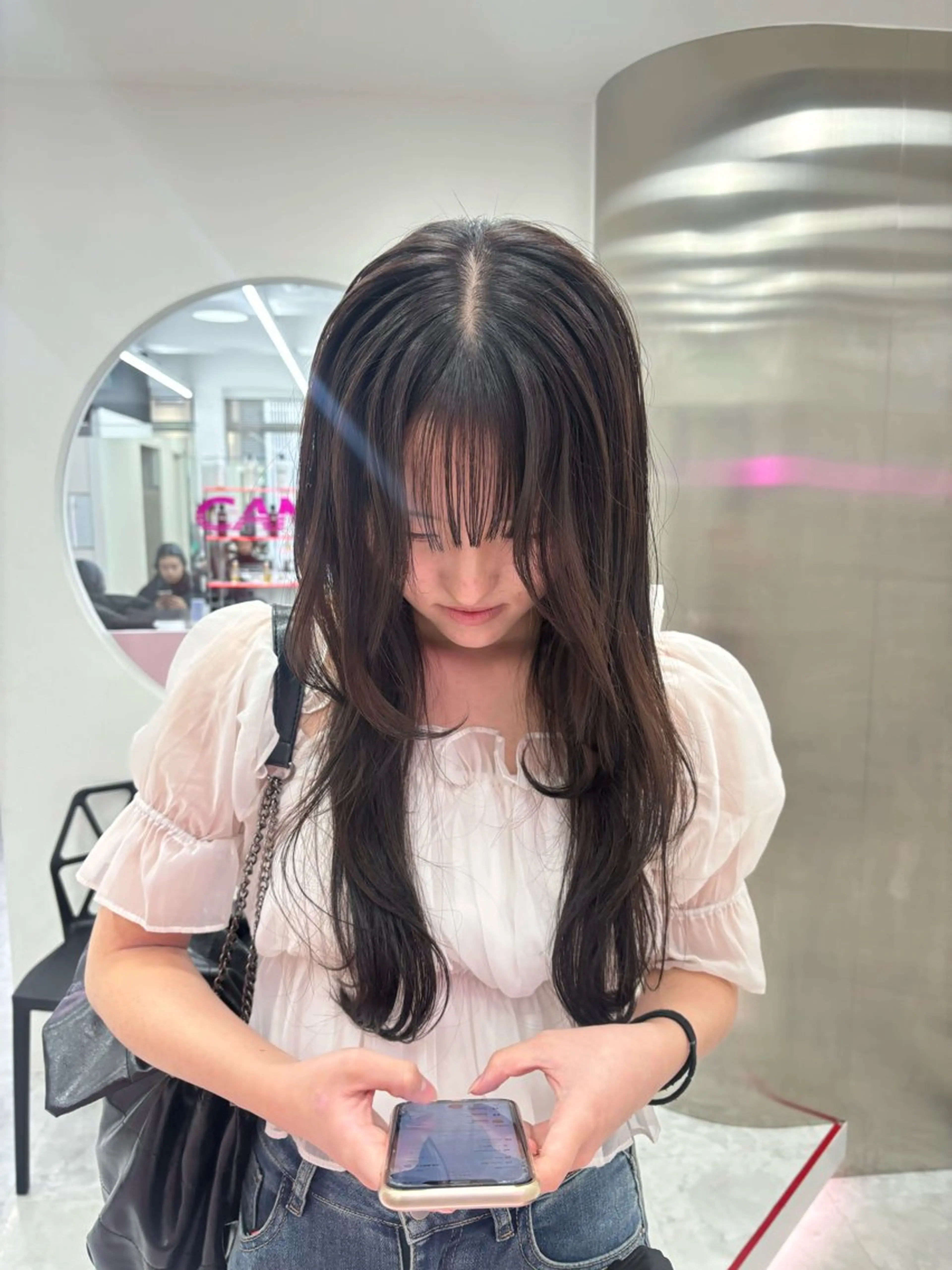 ロング カラー カット ヘアカラー トリートメント ヘッドスパ ヘアセット 韓国レイヤー ハッシュカットのヘアスタイル