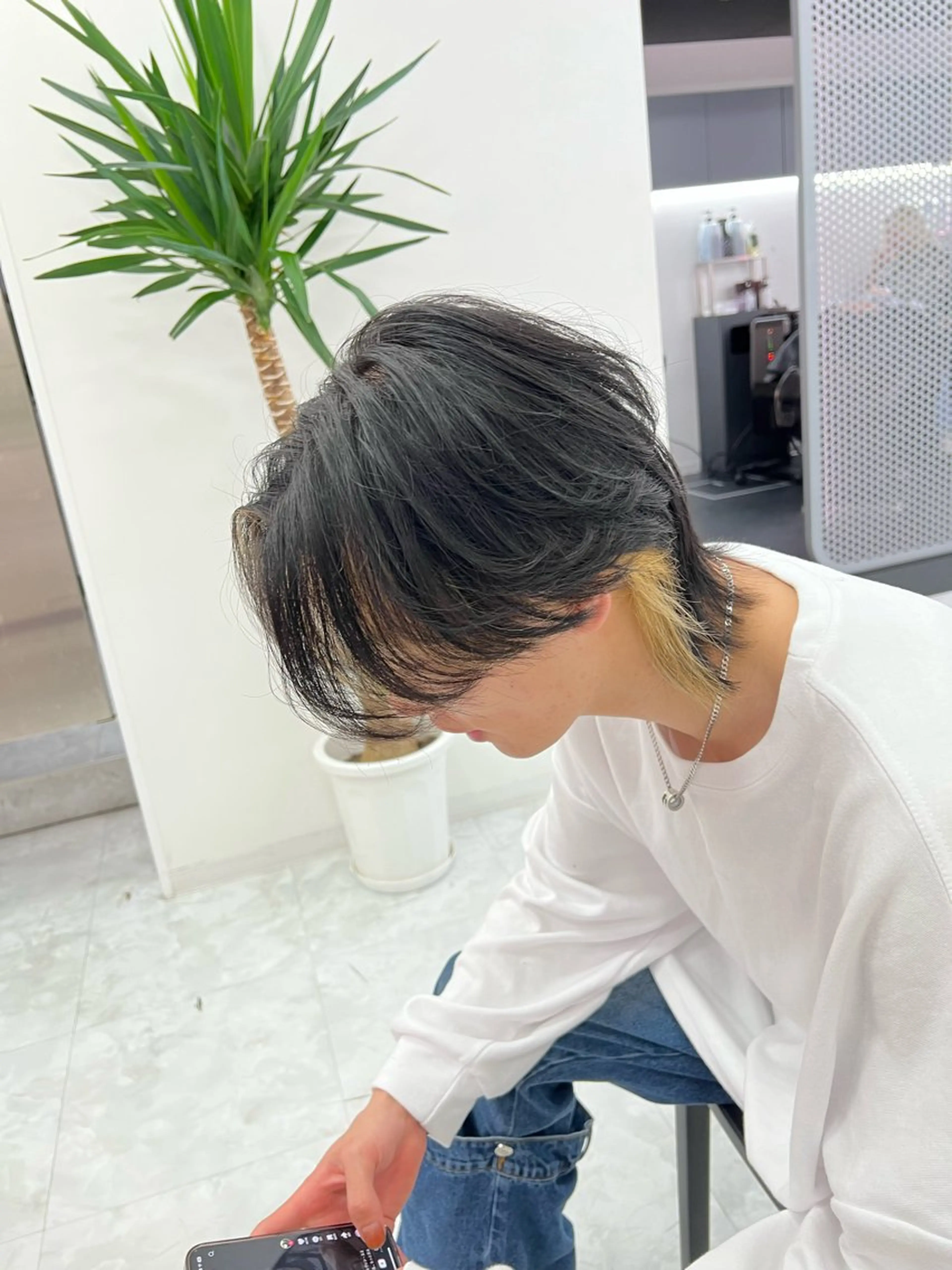 ミディアム カラー メンズ ミディアムパーマ センターパート メンズ韓国風 韓国マッシュ マッシュウルフ カット トリートメント ヘッドスパ ヘアセット ✨メンズウルフ特化 美容師タイガ✨のヘアスタイル