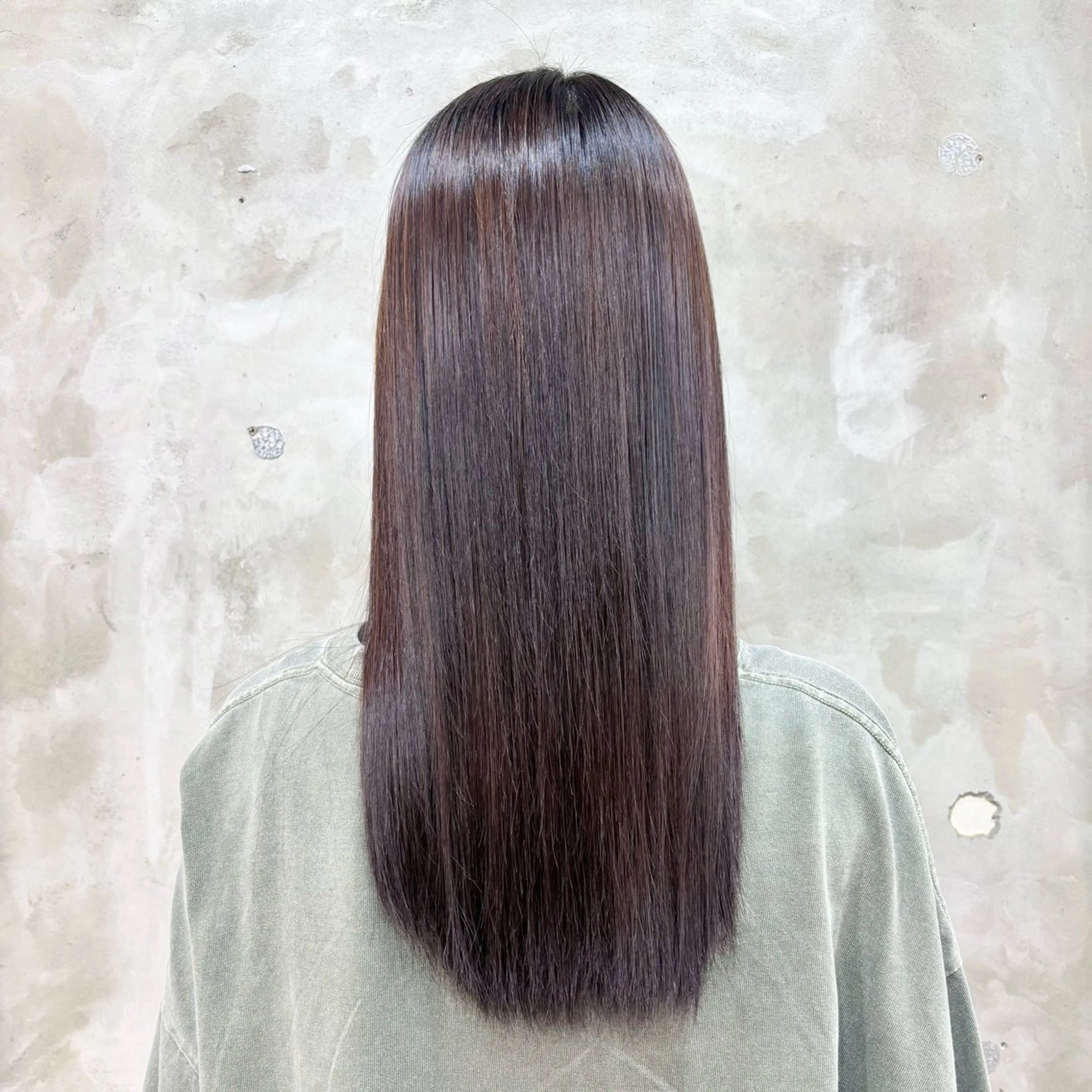 ロング 縮毛矯正 トリートメント 美容室eTONe仙台駅前所属・Rika 艶髪‎カラー🤍のヘアスタイル