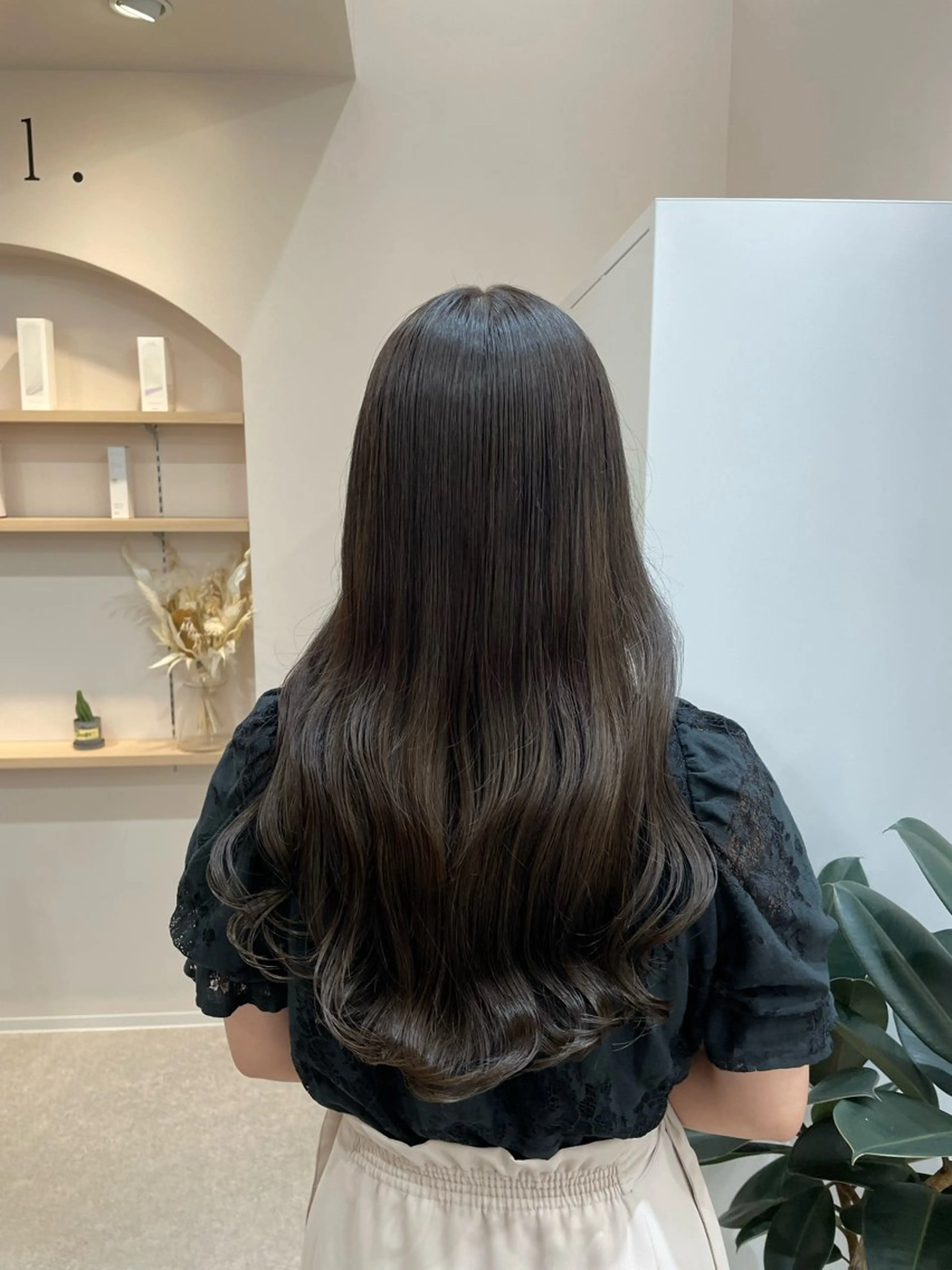 ロング ヘアカラー REINA ISHIDOのヘアスタイル