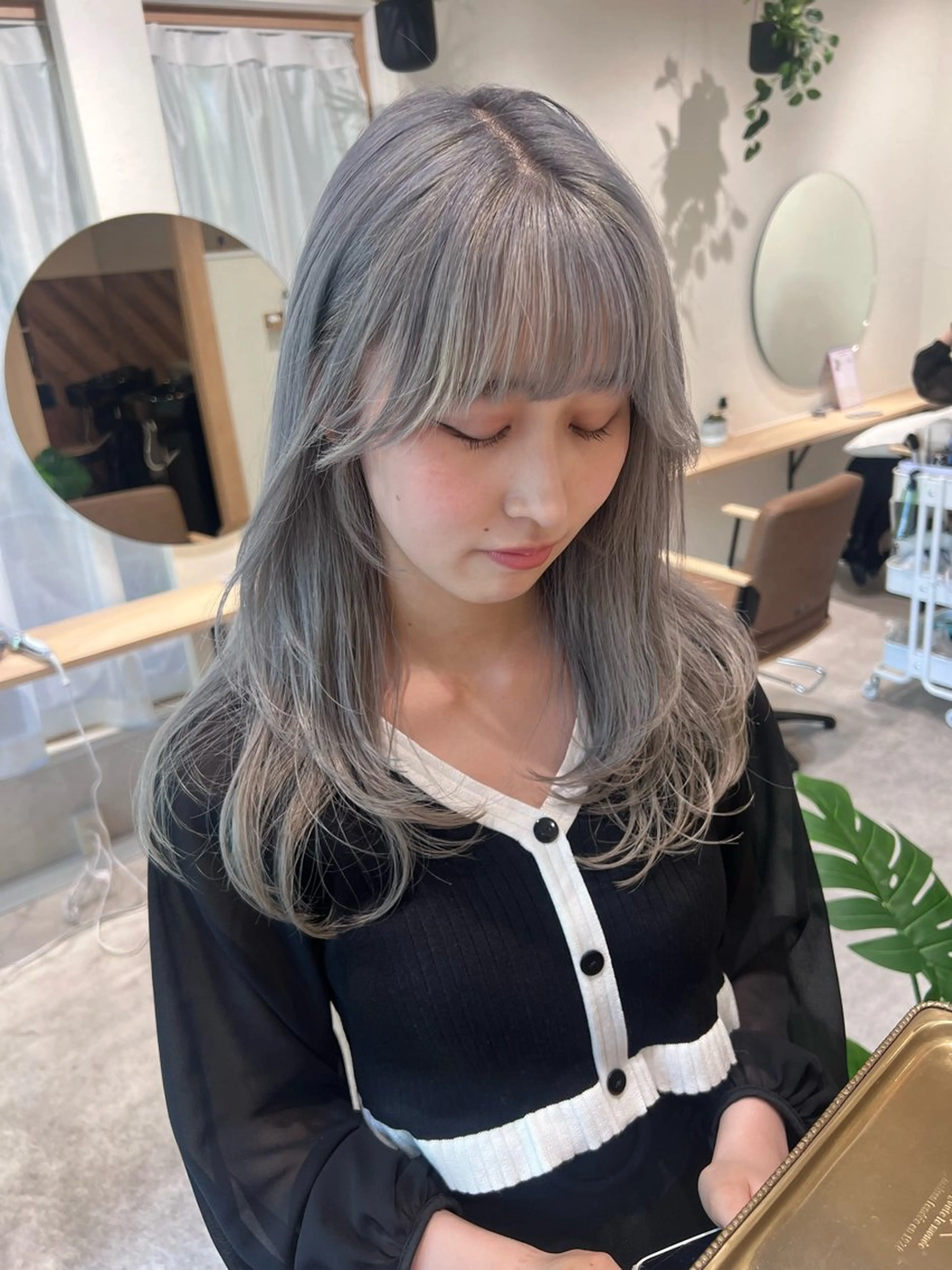 セミロング ヘアカラー Day .1のヘアスタイル