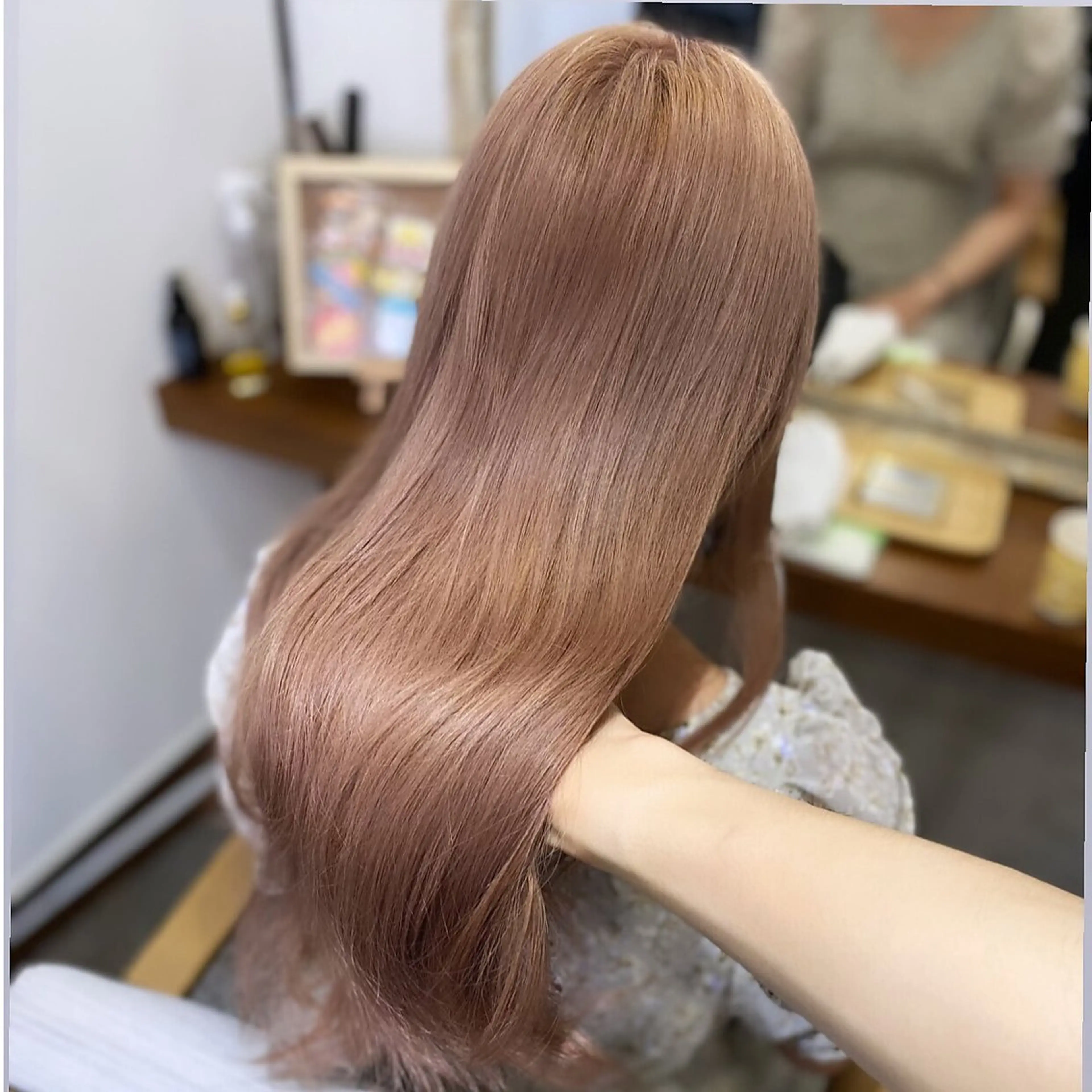 ロング カラー ベージュカラー ブリーチ ハイトーンカラー ミルクティーベージュ 💖ブリーチ/暖色 𝐘𝐮𝐢💖のヘアスタイル
