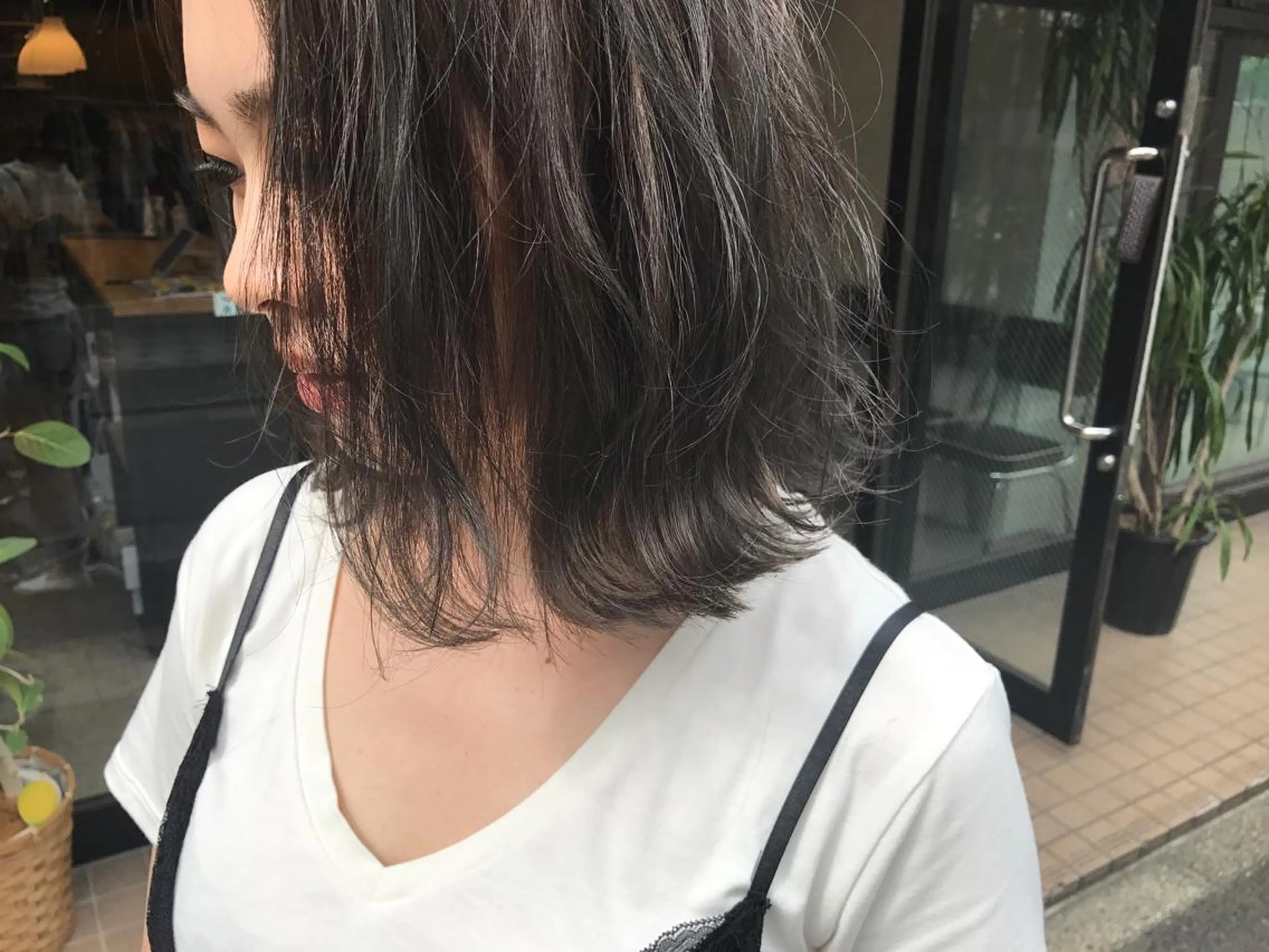 ミディアム カラー アクアカラー グレージュ ハイライトカラー イルミナカラー ハイライト カット ヘアカラー トリートメント ショートカット🍃 岡元瑞貴のヘアスタイル