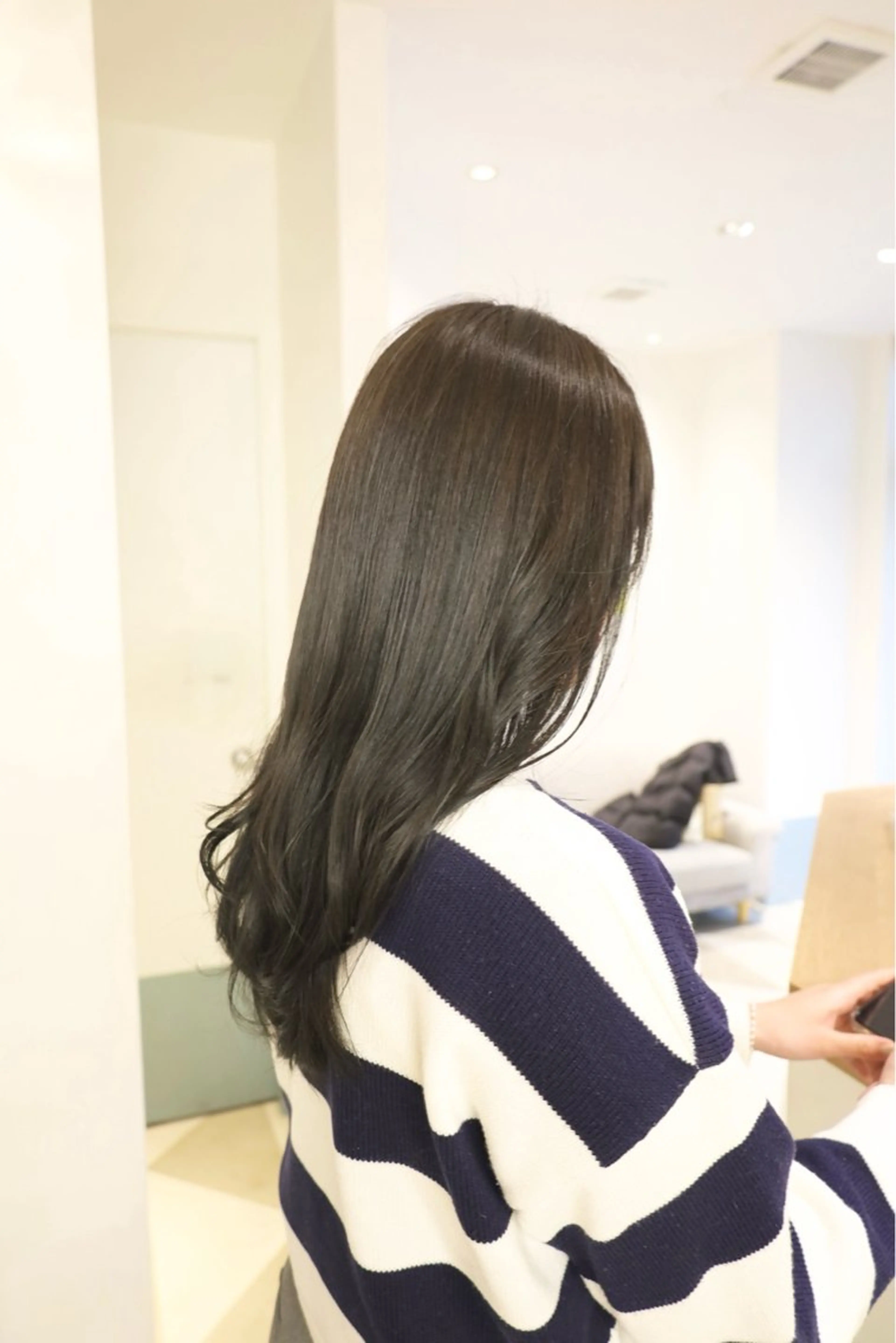 ミディアム カラー カット ヘアカラー トリートメント ローネス銀座店所属・森山 陽菜のヘアスタイル