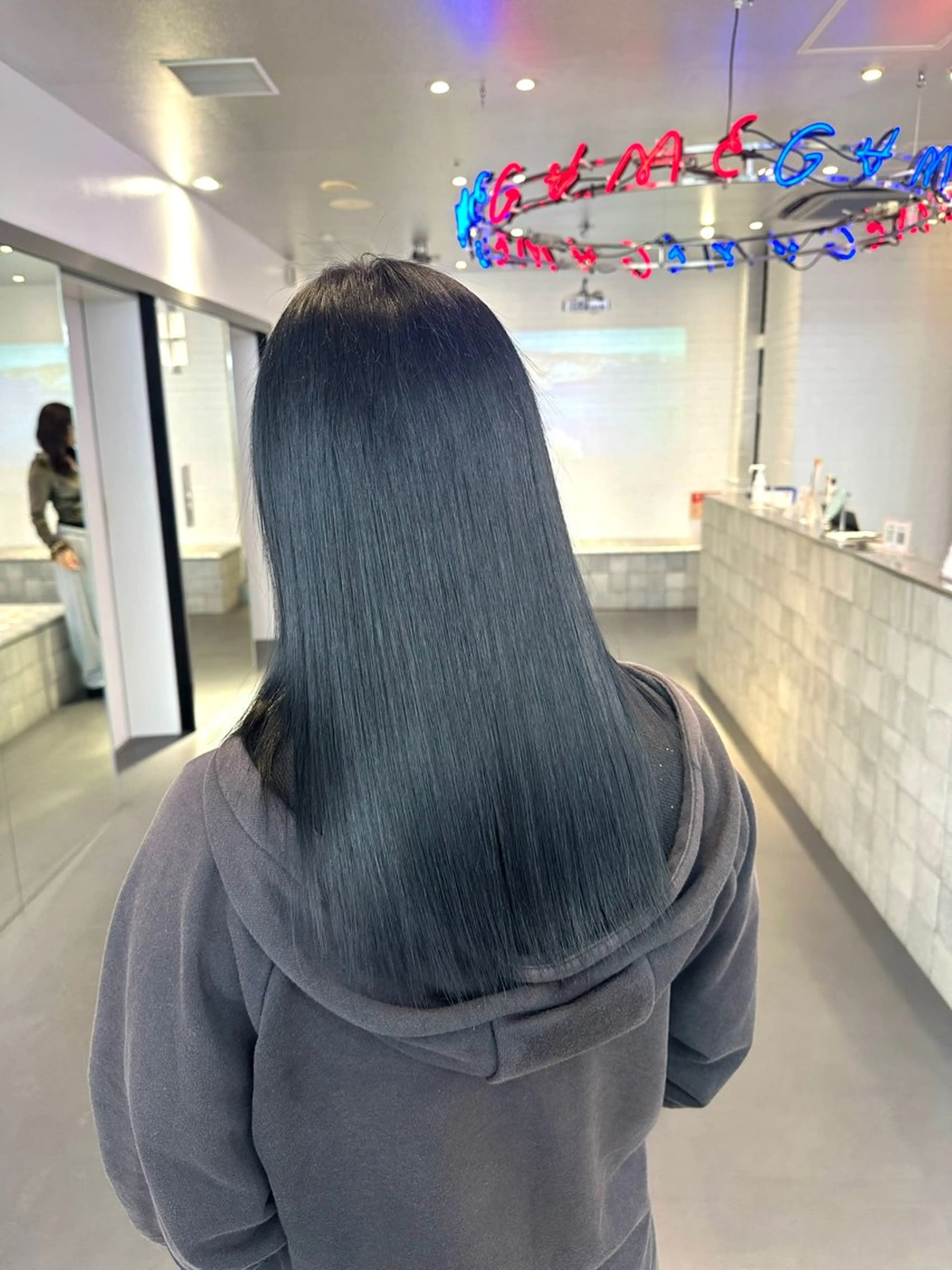 ミディアム カラー ヘアカラー トリートメント 🌈ベージュ艶髪🌈 ユウトのヘアスタイル