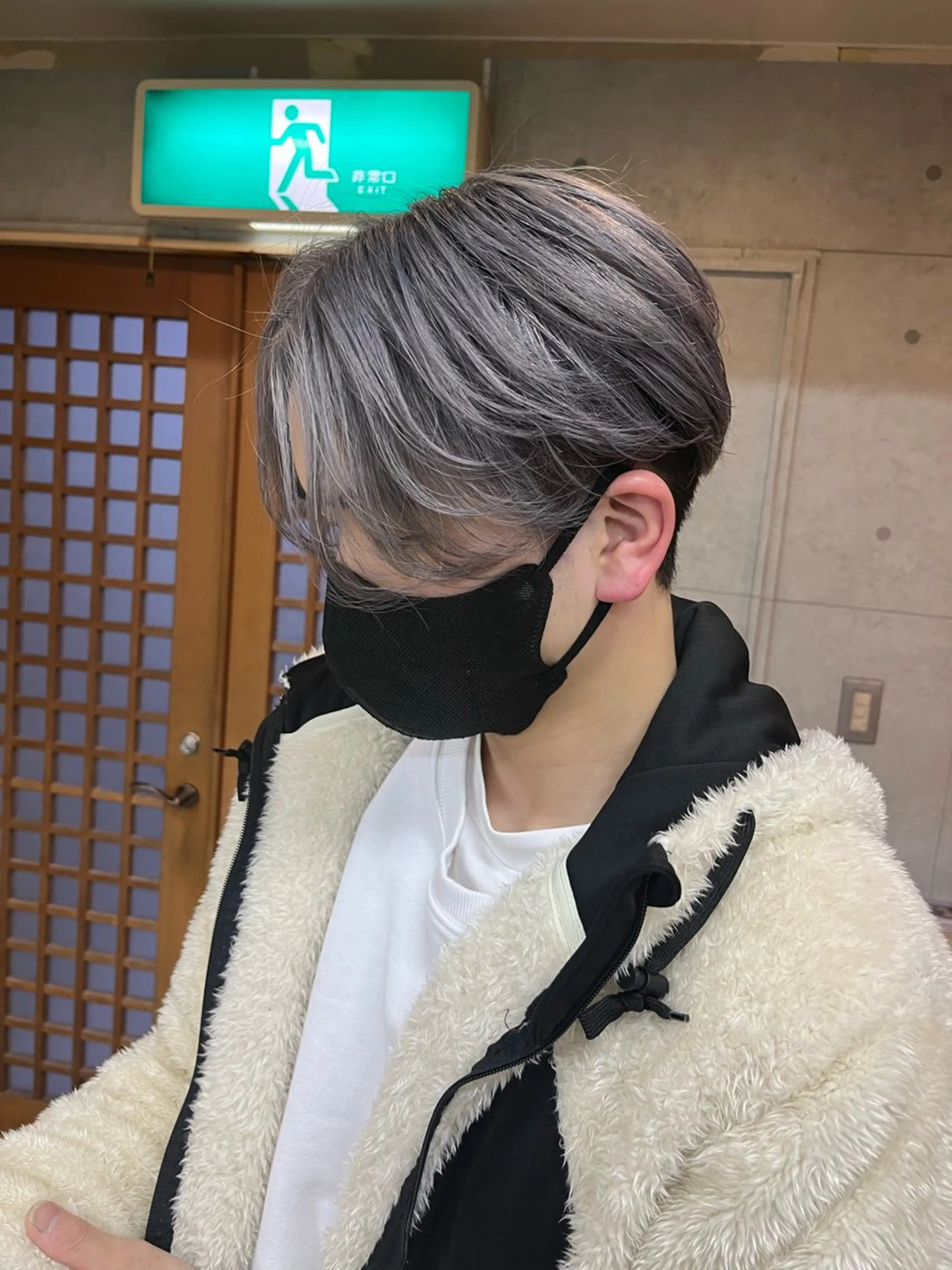 カラー メンズ メンズブリーチ ブリーチ シルバー カット ヘアカラー トリートメント 韓国ヘア🇰🇷 RYOTAのヘアスタイル
