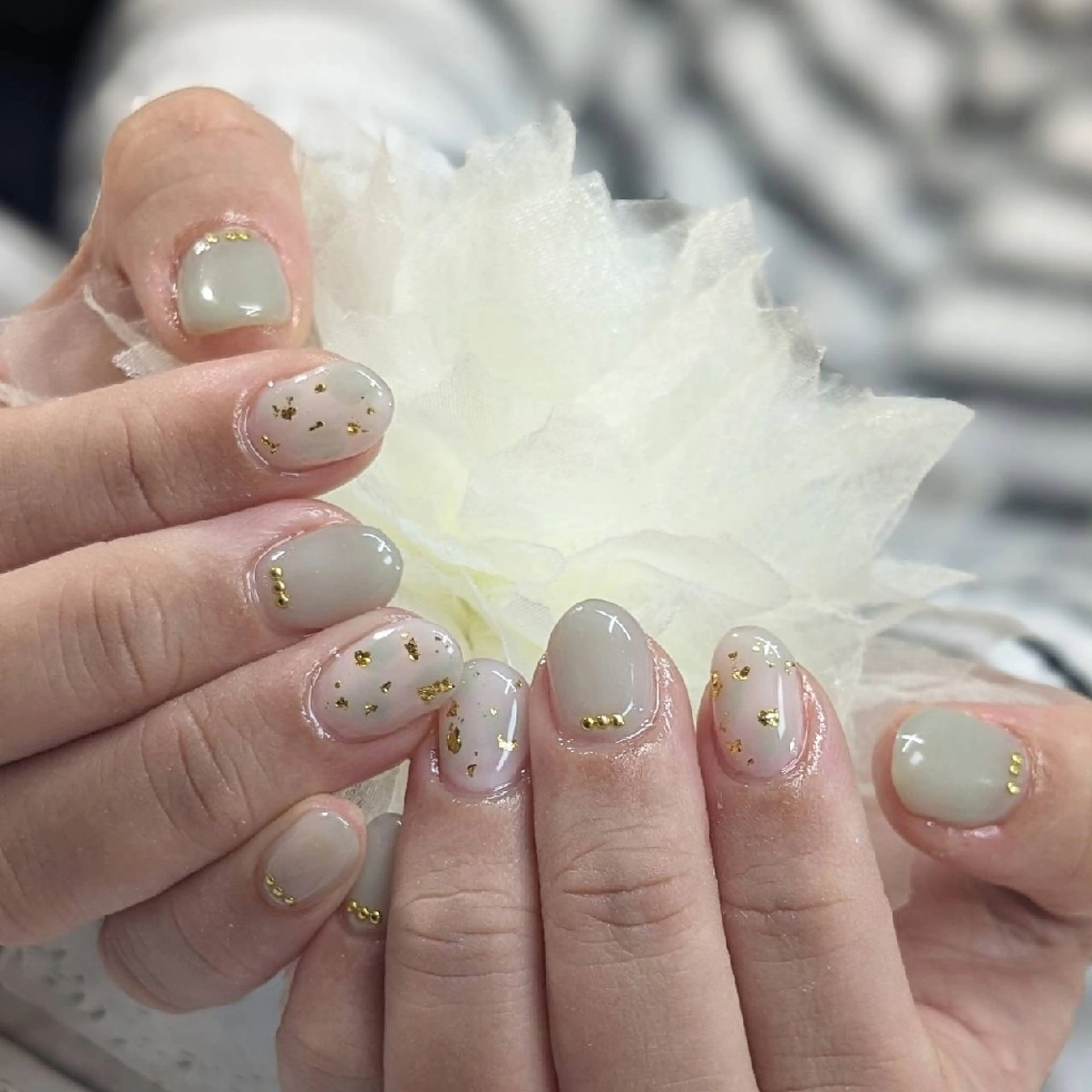 ネイル グリーン ハンドネイル ネイルサロンベルティ .keikoのネイルデザイン