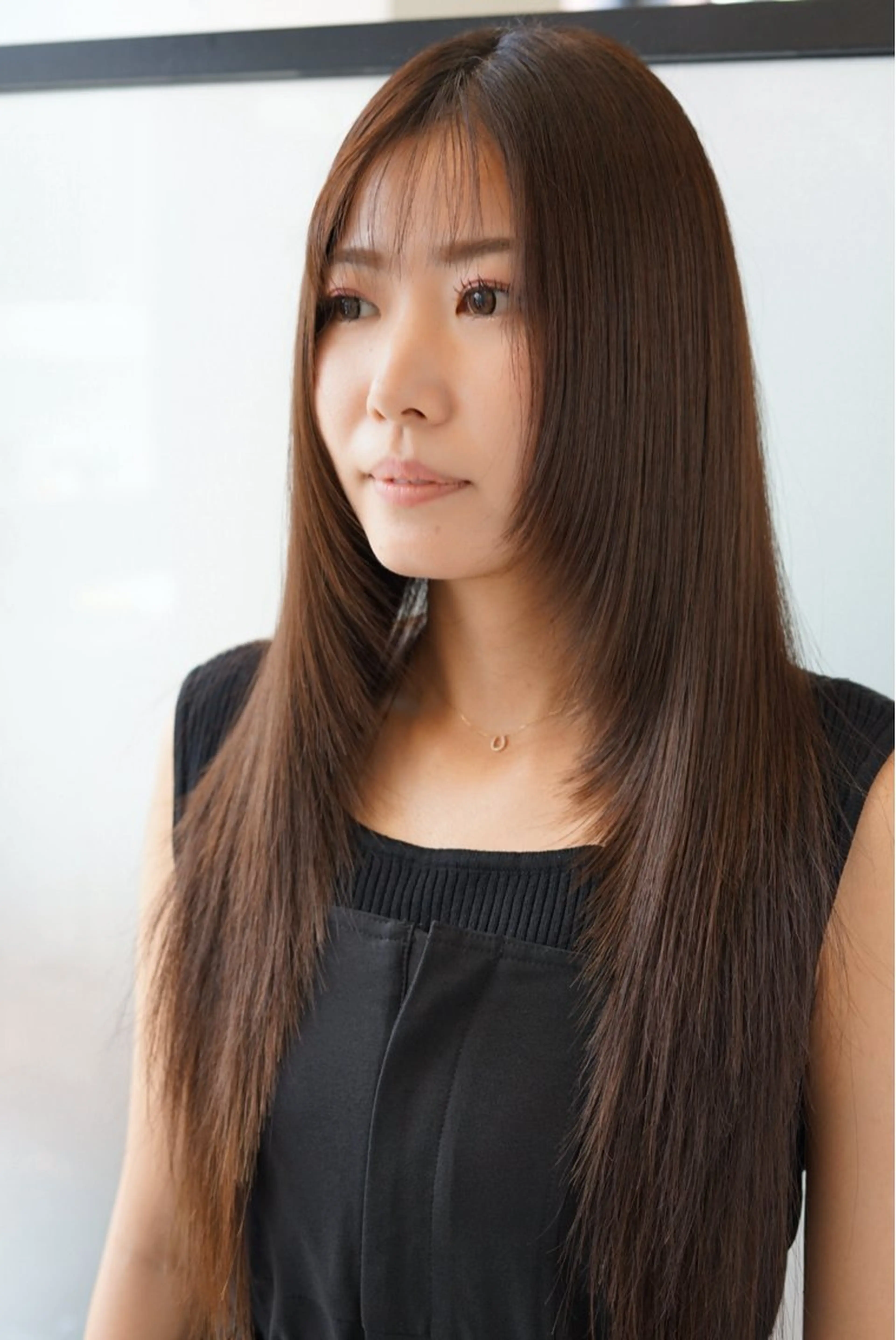 【20代⚠️限定⚠️ミディアム&ロング限定】小顔見え × 扱いやすいカット。初回限定の料金です。1日2名様限定⚠️の写真