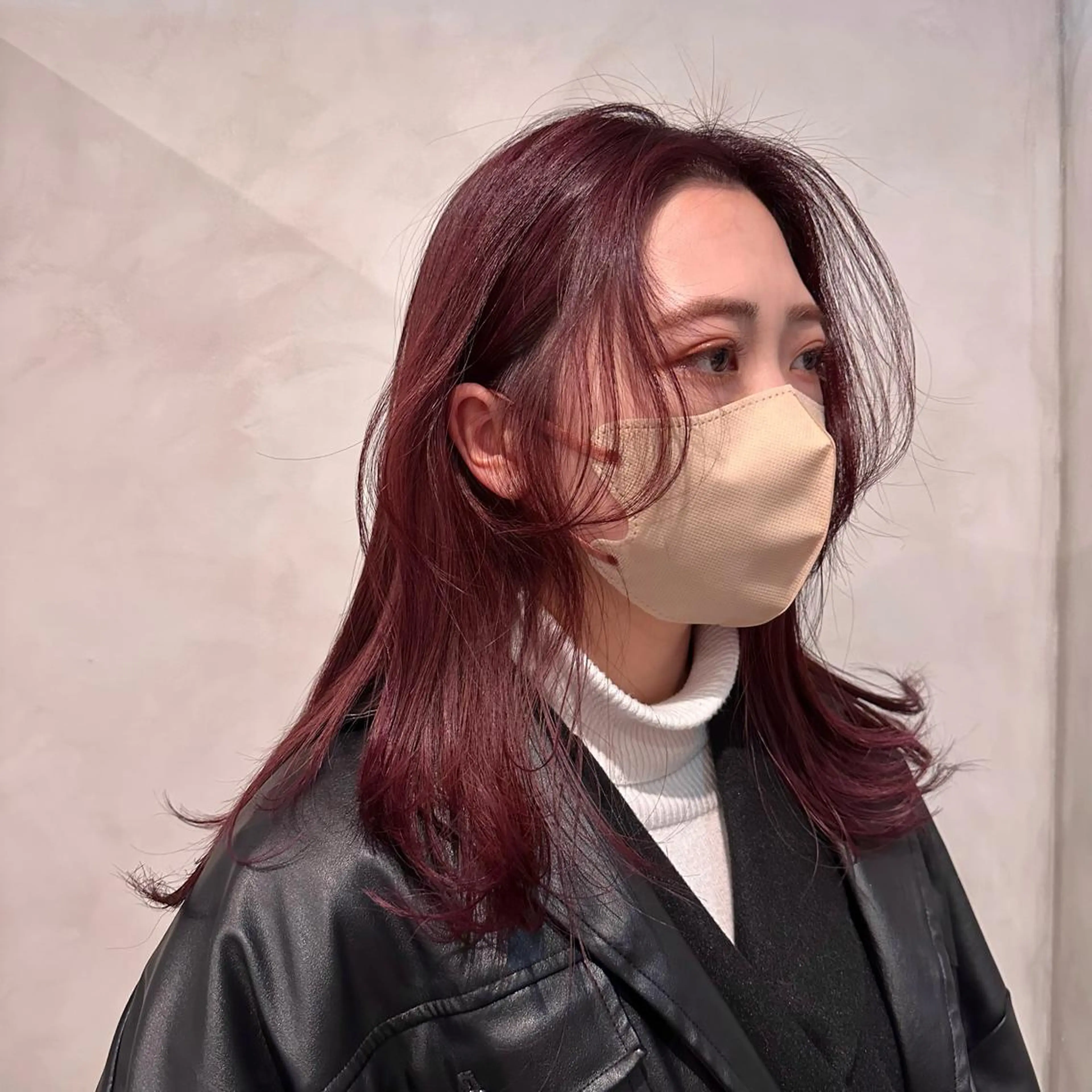 セミロング カラー ブリーチ ピンクカラー カット ヘアカラー トリートメント Aust hair Stella新宿所属・Yuki☺︎パーマ レイヤーカットウルフのヘアスタイル