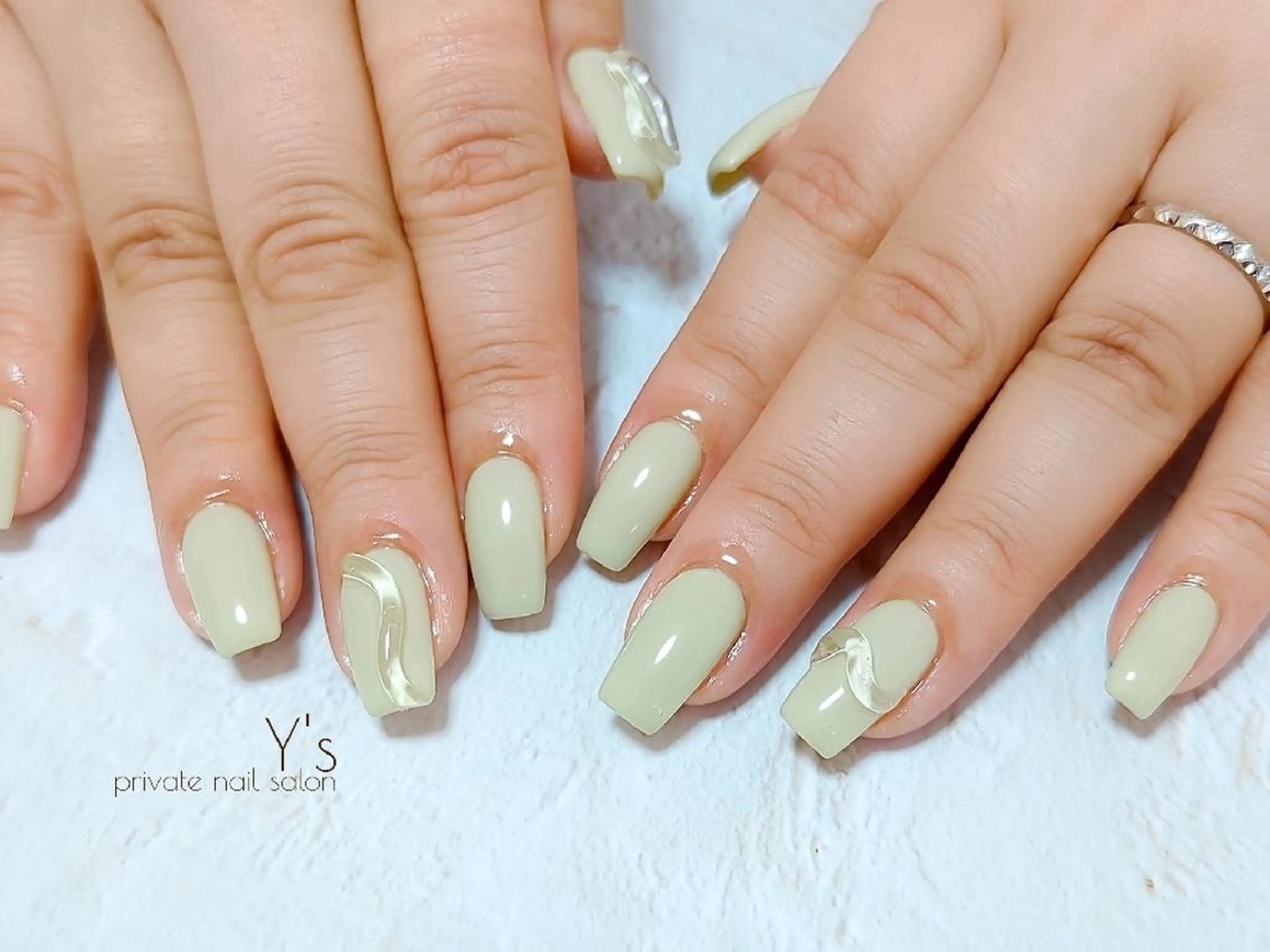 ネイル ハンドネイル YUMI NAGAI  のネイルデザイン