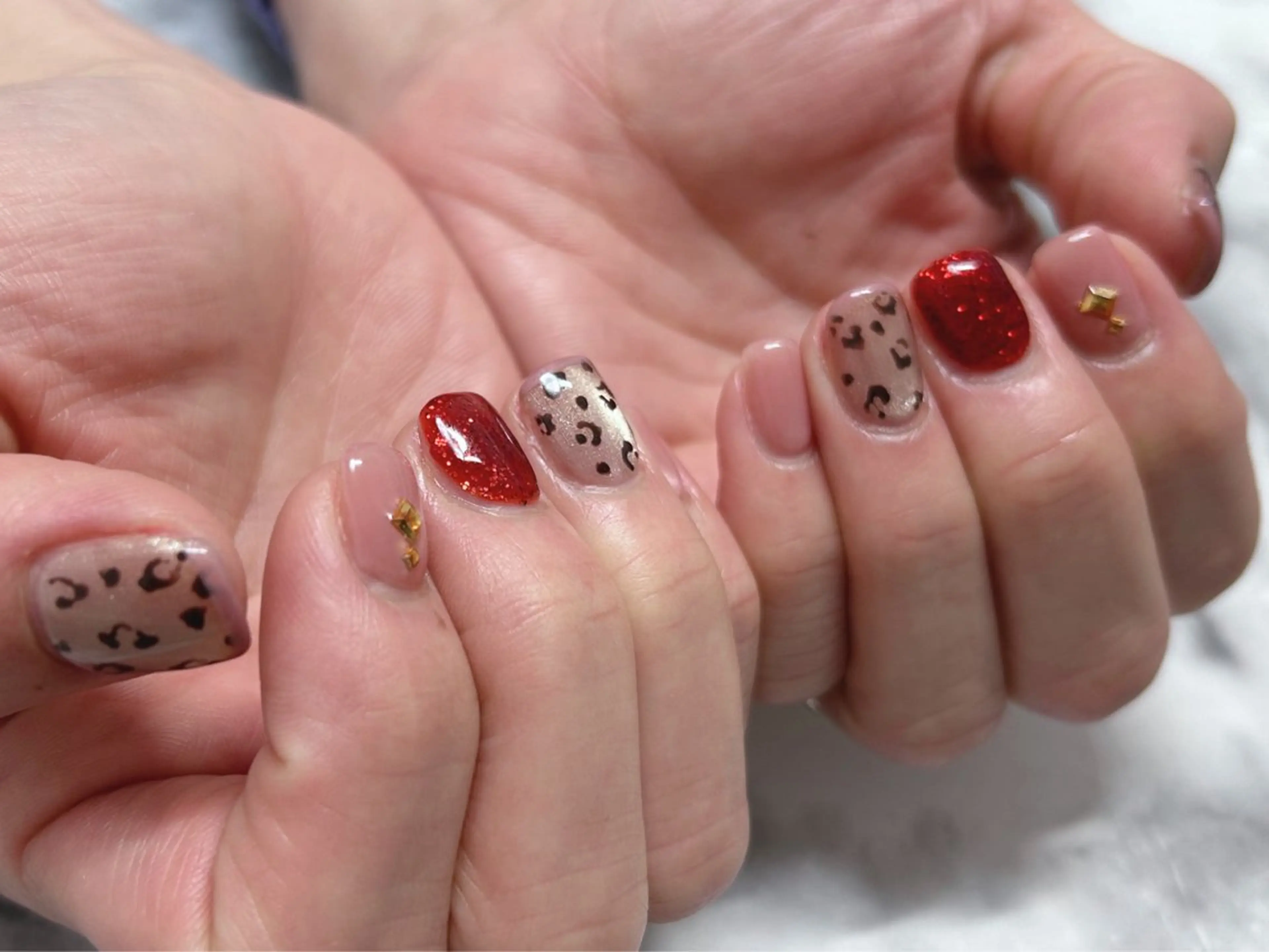 ネイル アニマル柄 冬ネイル クリスマス ハンドネイル ネイルサロン KURIKINDIのネイルデザイン