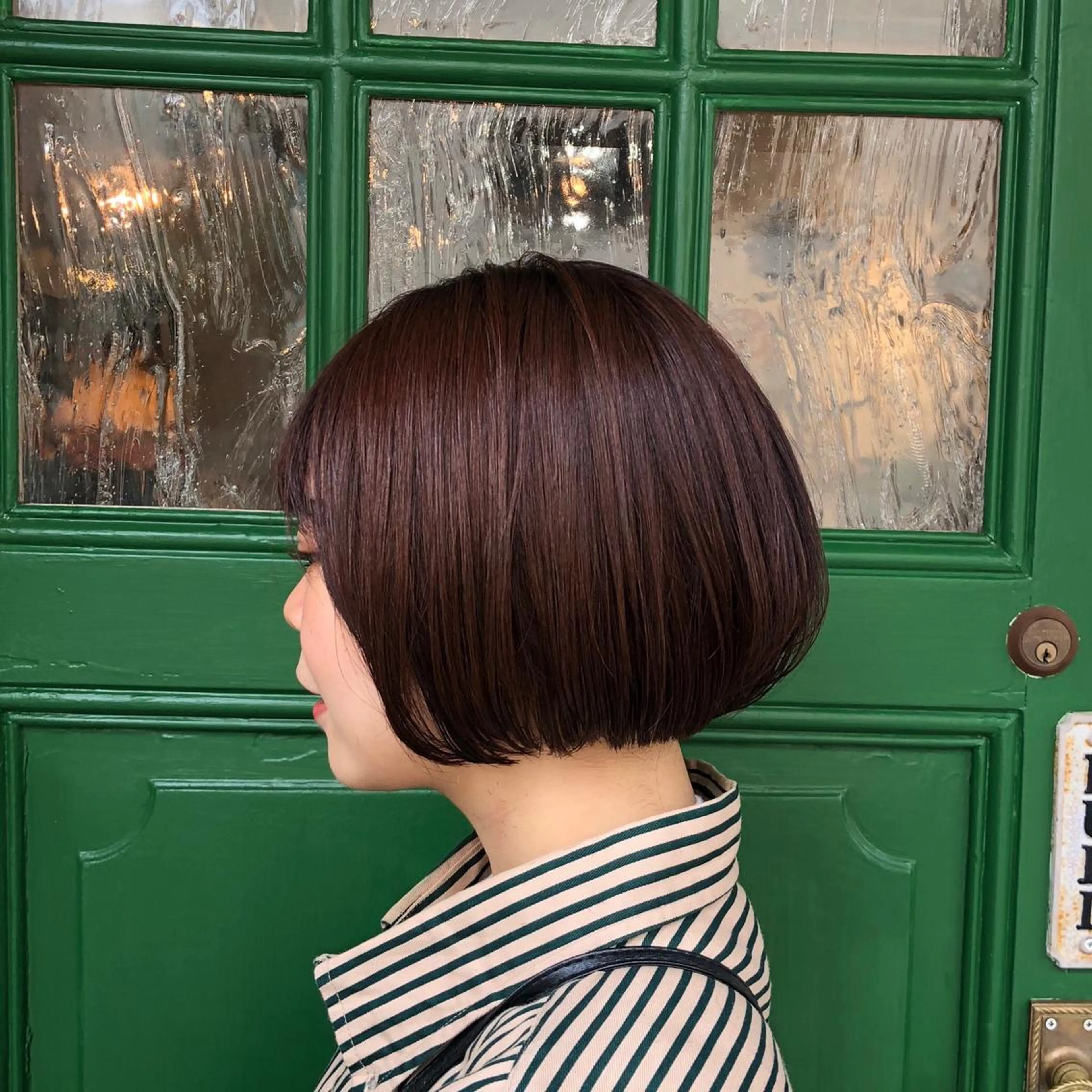 ショート カラー ブリーチ ブラウンカラー ブリーチなしカラー ボブ カット ヘアカラー トリートメント ヘッドスパ BRITS 渡辺 菜々子のヘアスタイル