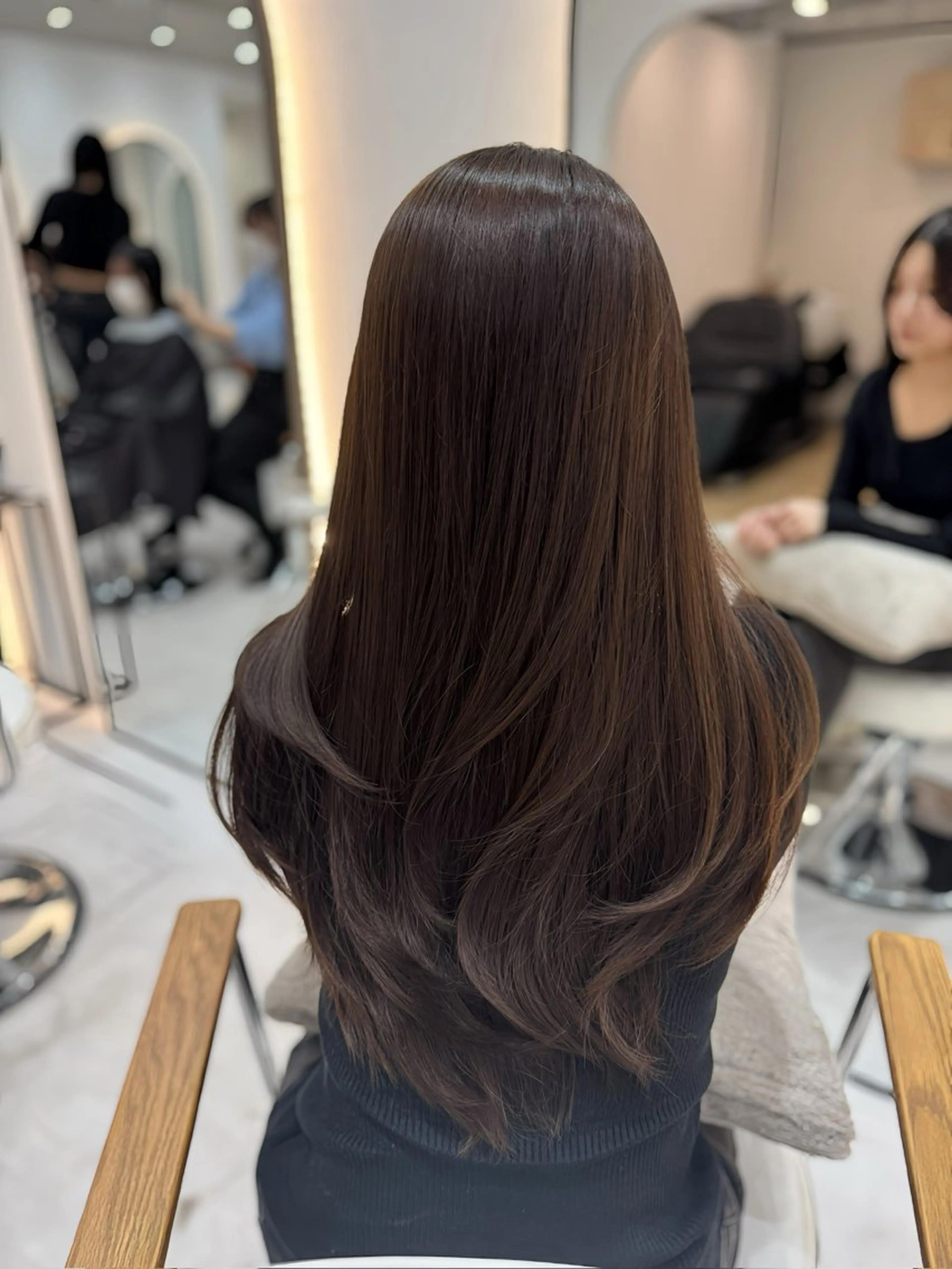 ロング カット ヘアカラー トリートメント 🩶レイヤー/艶髪/ 顔周り/韓国風/輝士のヘアスタイル