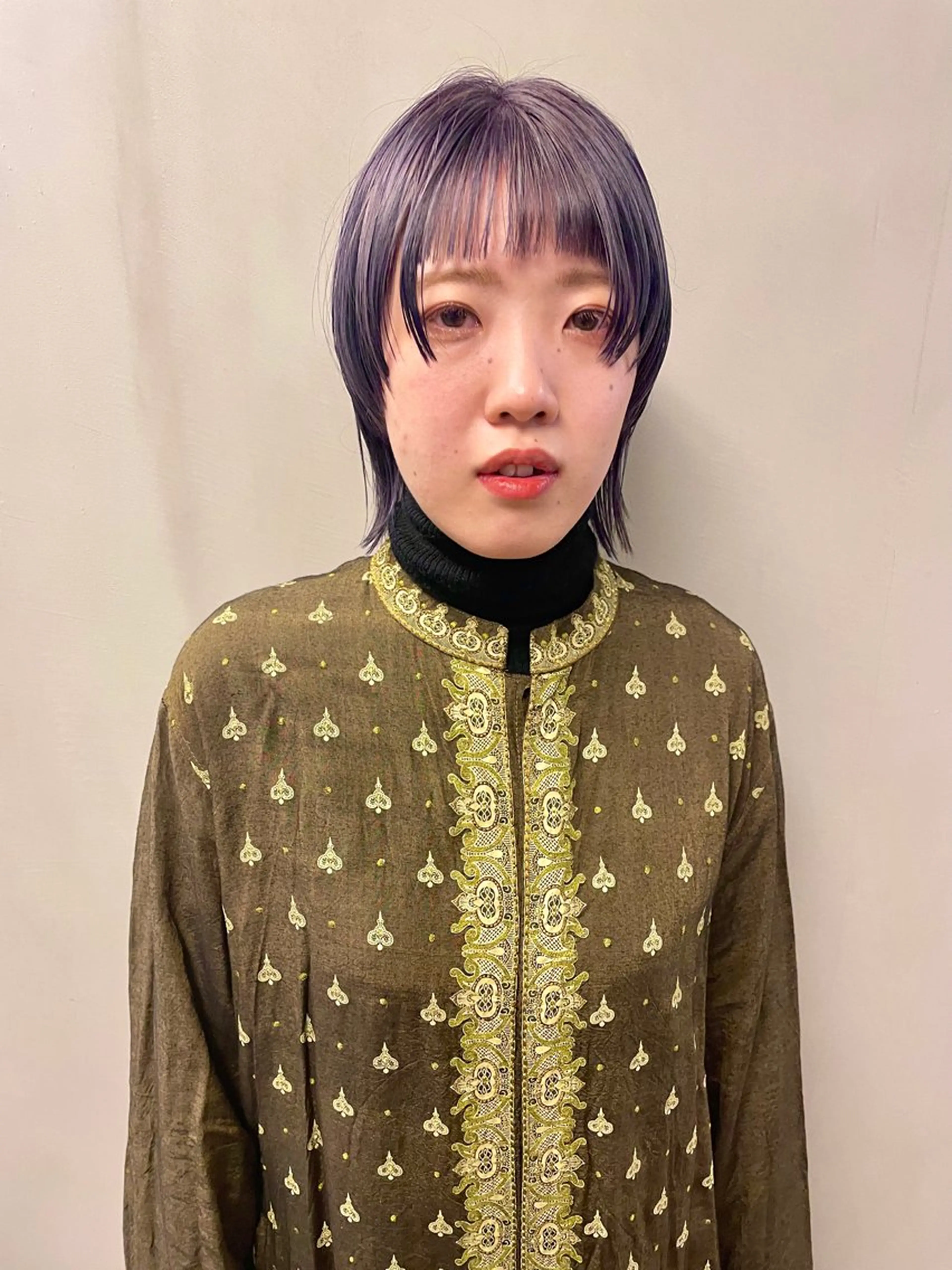 ミディアム カラー パーマ ヘアアレンジ メンズ グレージュ ラベンダーカラー ラベンダーグレージュ ラベンダーグレー カット ヘアカラー トリートメント tatsumi/ボブ ウルフ/レイヤーのヘアスタイル