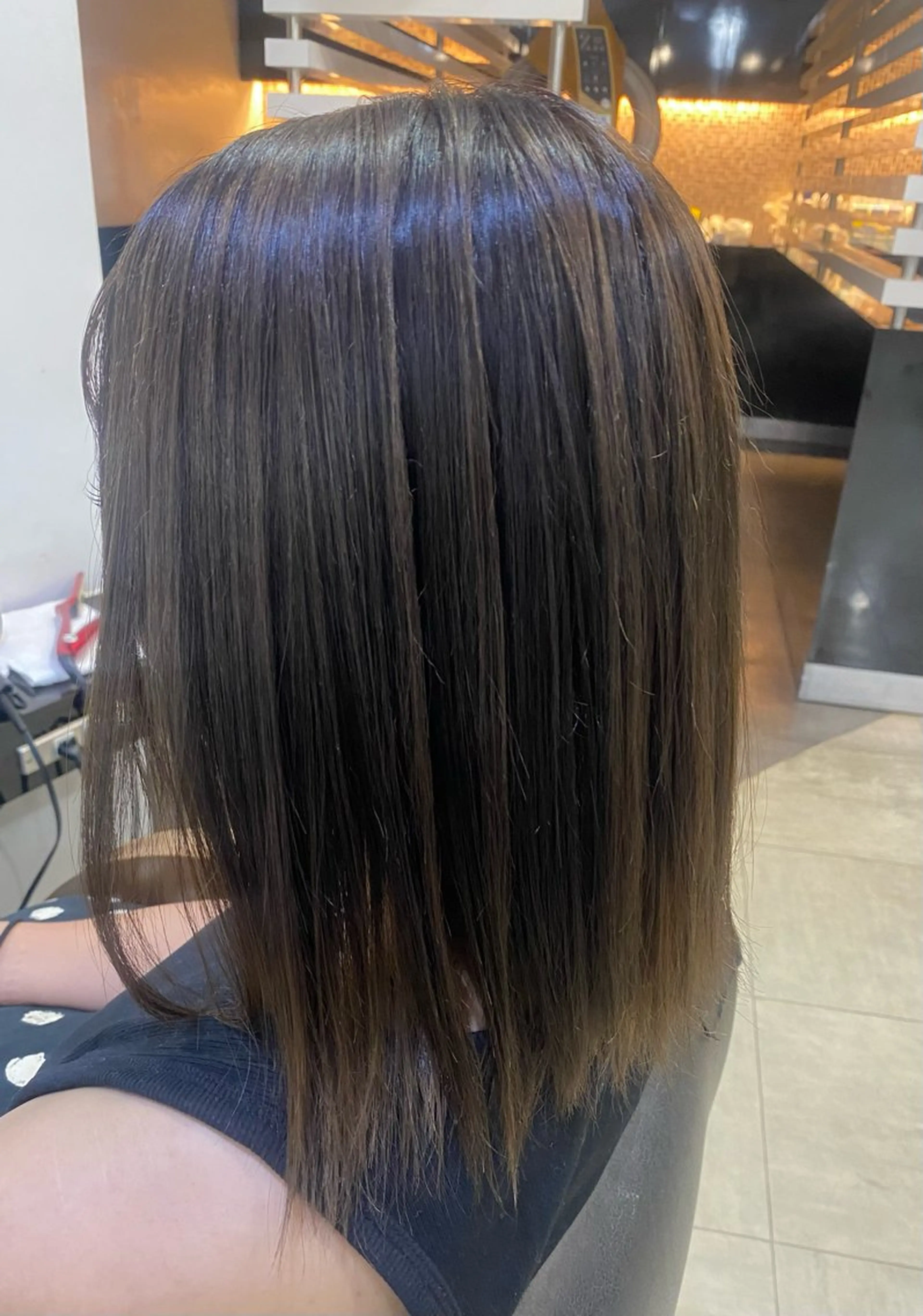 ミディアム カラー ヘアアレンジ バレイヤージュ レイヤーカット DISCOHAIRsanc（ルジャルダン町田）所属・烏山 達也のヘアスタイル