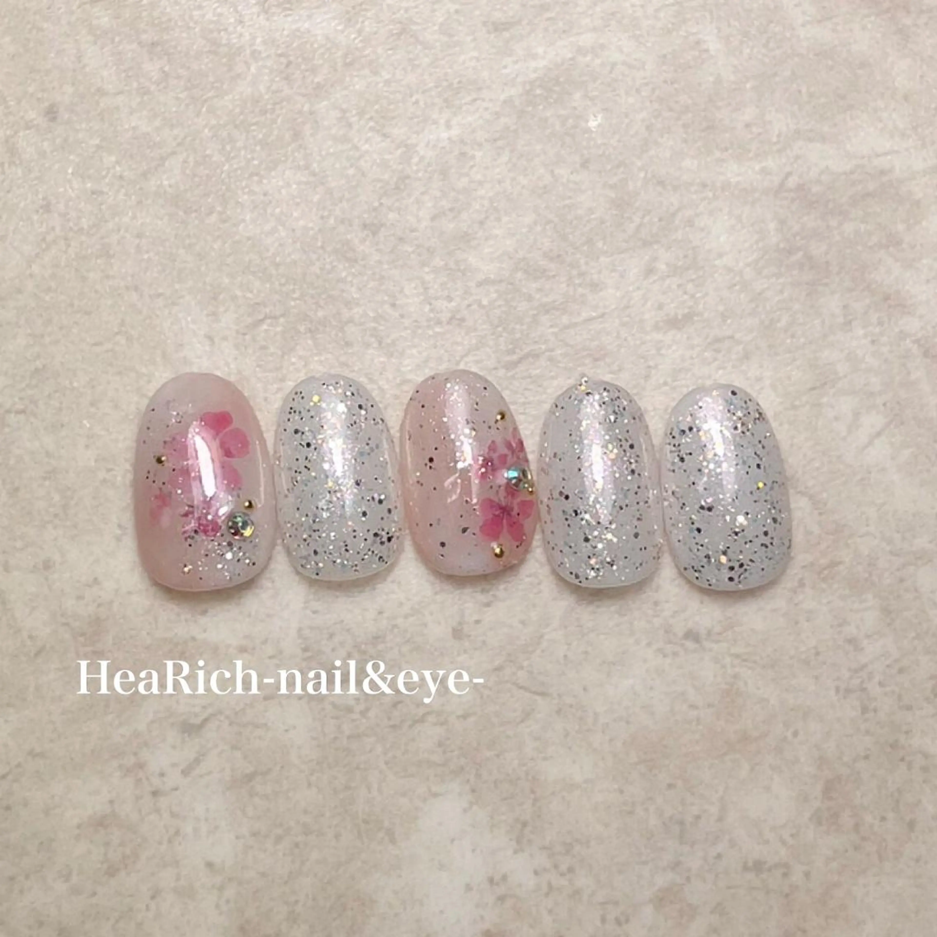 ネイル シンプルネイル ハーリッチnail HeaRichのネイルデザイン