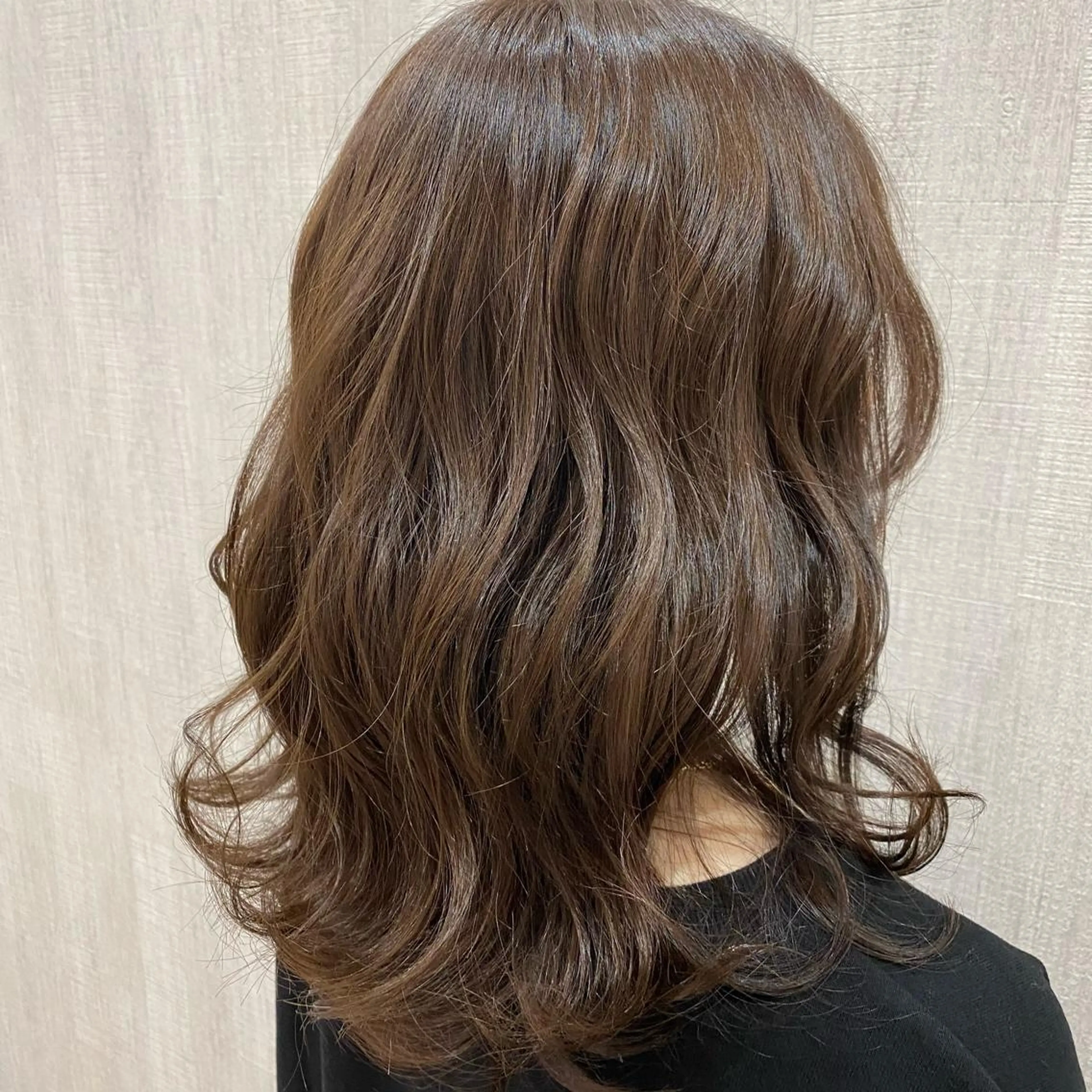 ミディアム カラー カット ヘアカラー トリートメント 🫧透け感⋆艶髪💎 山口アヤカのヘアスタイル