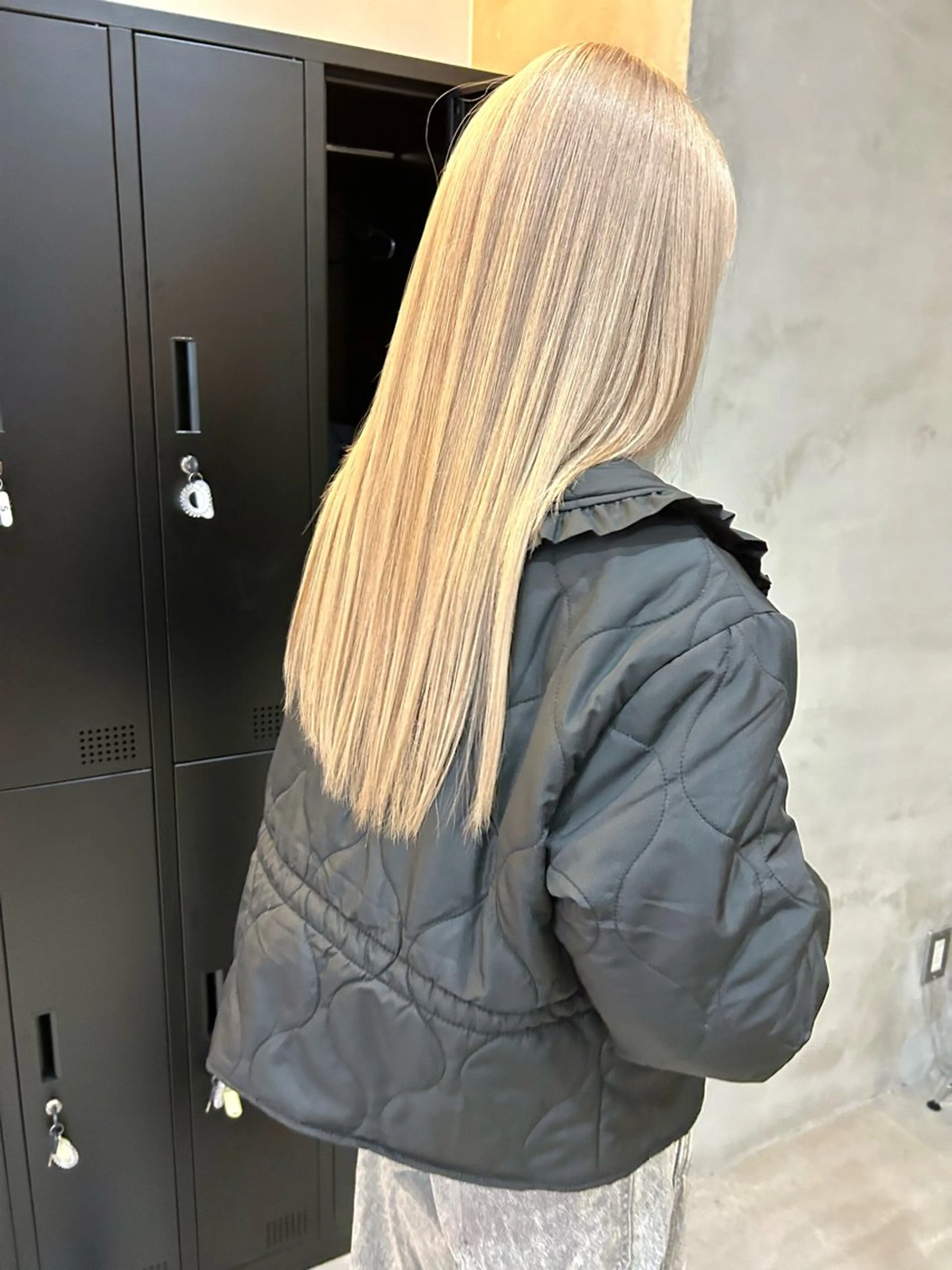 セミロング カラー ヘアカラー トリートメント mood tatemachiのヘアスタイル