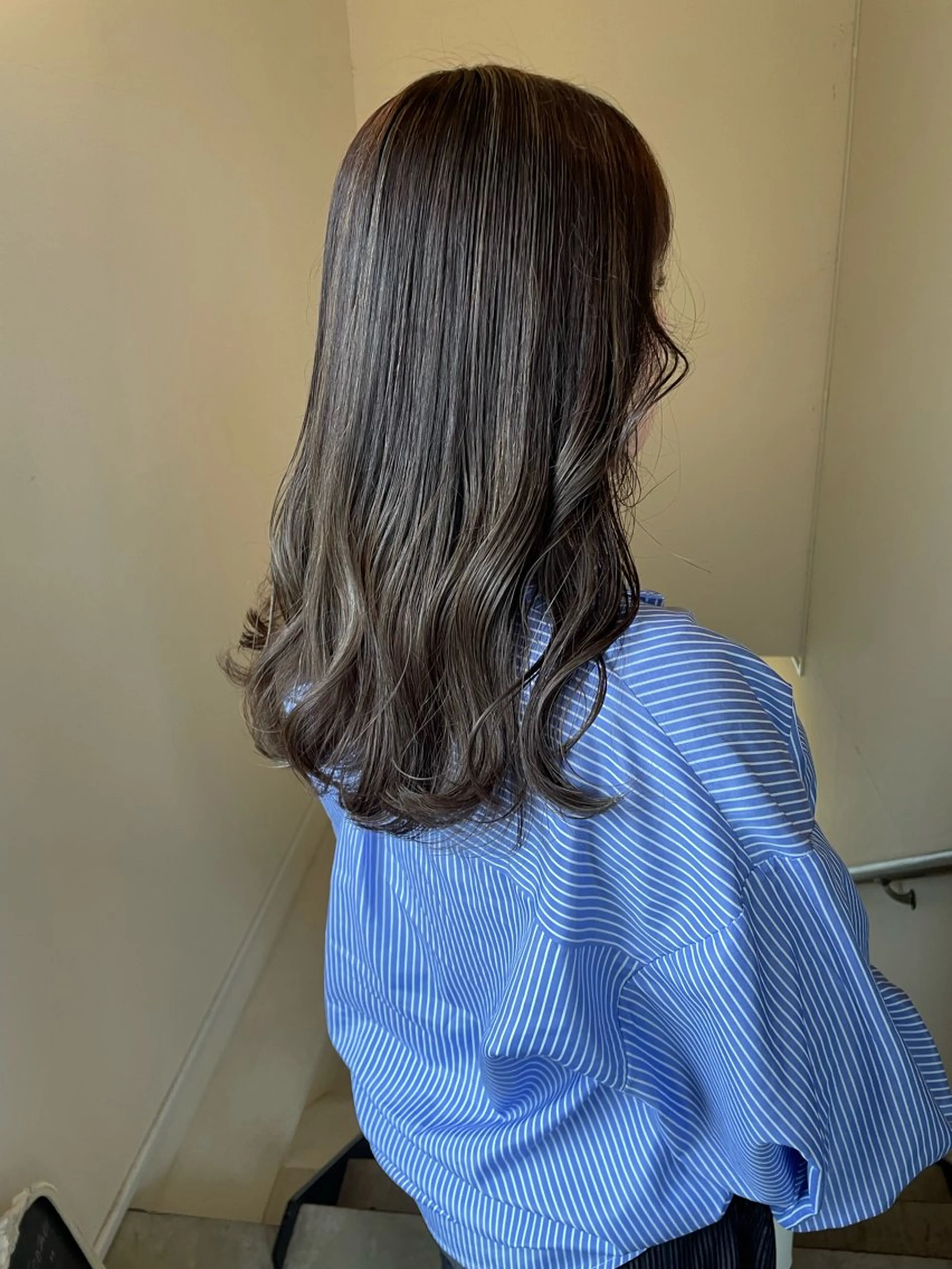 セミロング カラー ハイライトカラー ハイライト SALOWIN新潟万代店所属・SaKiho 🎀のヘアスタイル