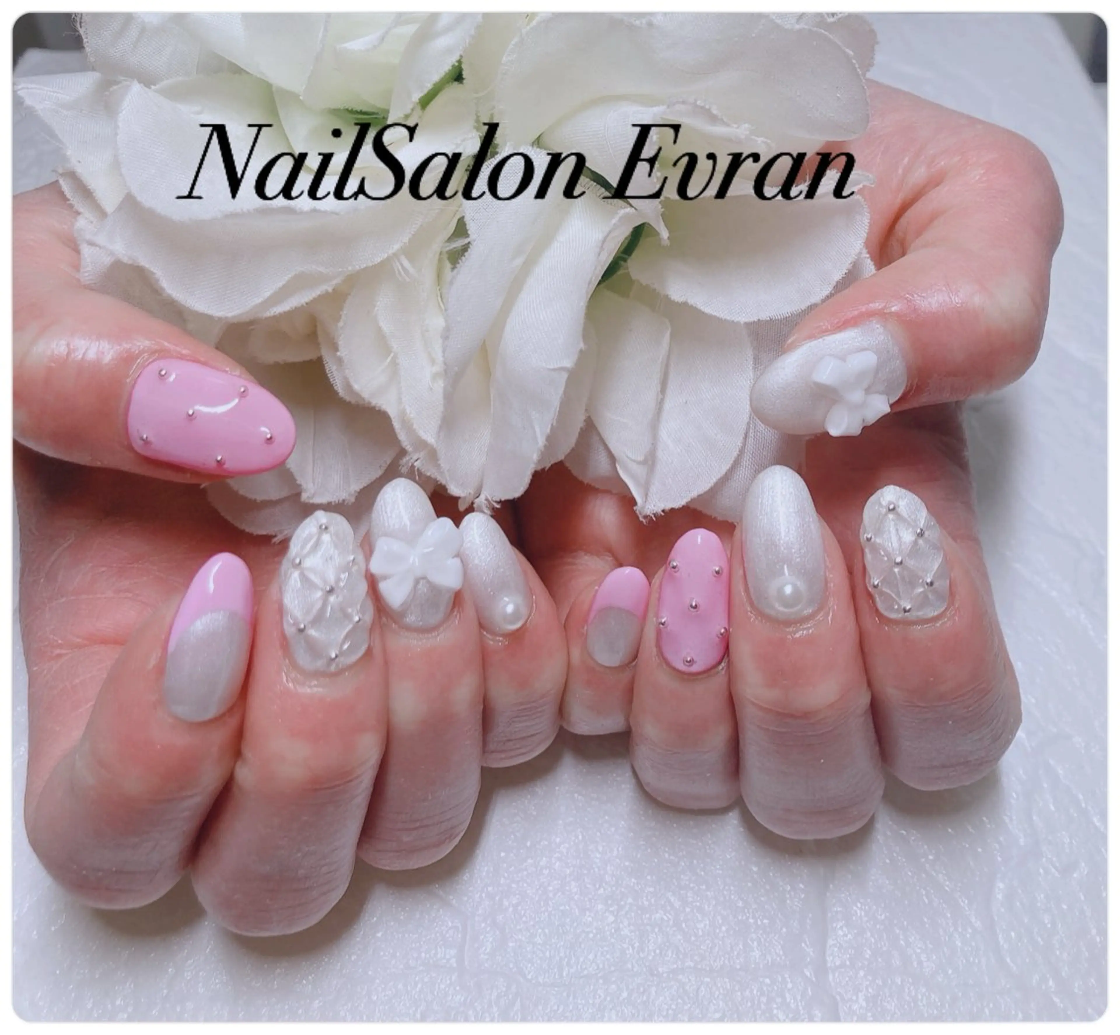 ネイル アートネイル フレンチネイル マグネットネイル 持ち込み ニュアンスネイル Nail salon Evranのネイルデザイン