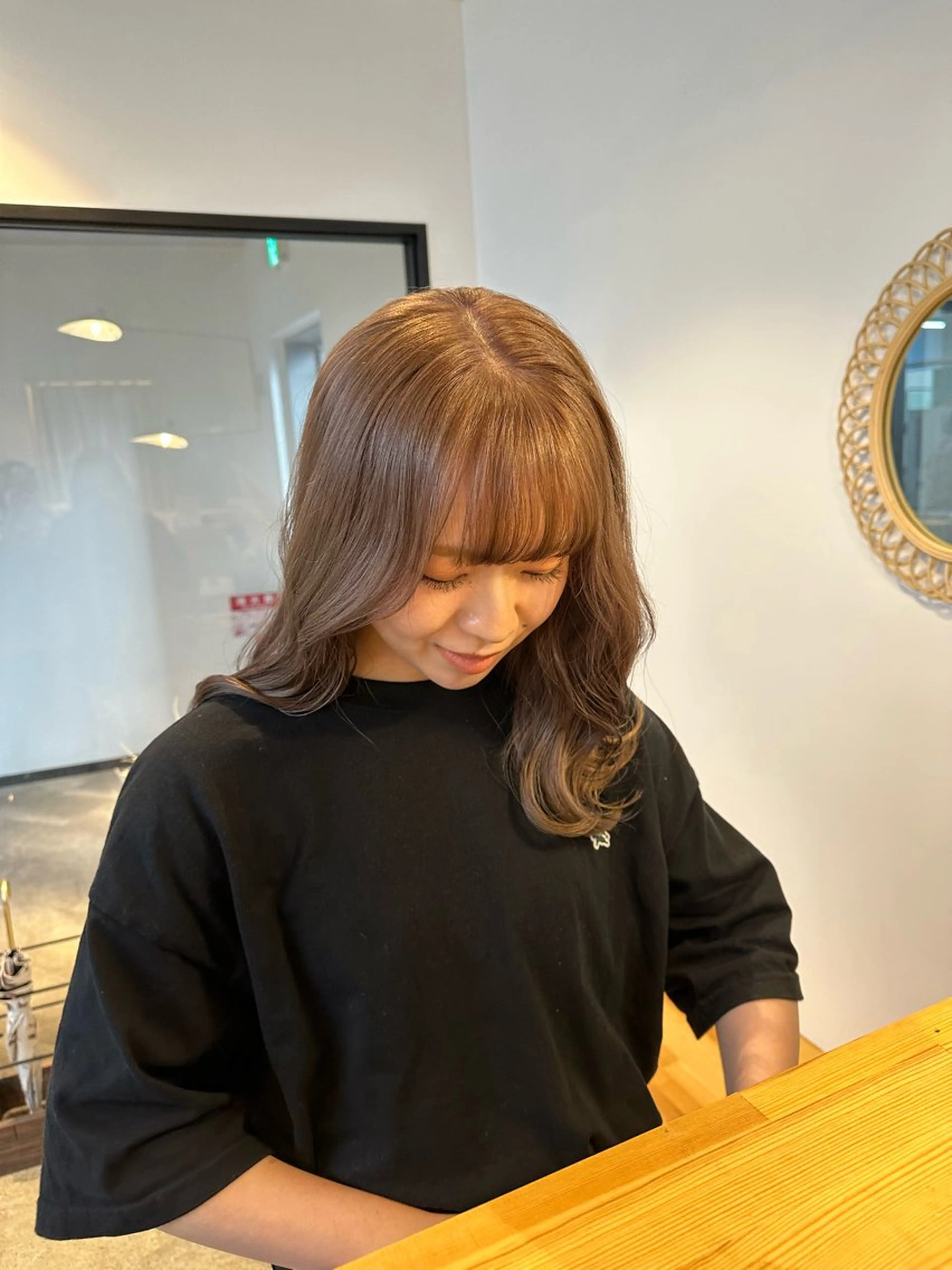 ミディアム カラー yuika .のヘアスタイル