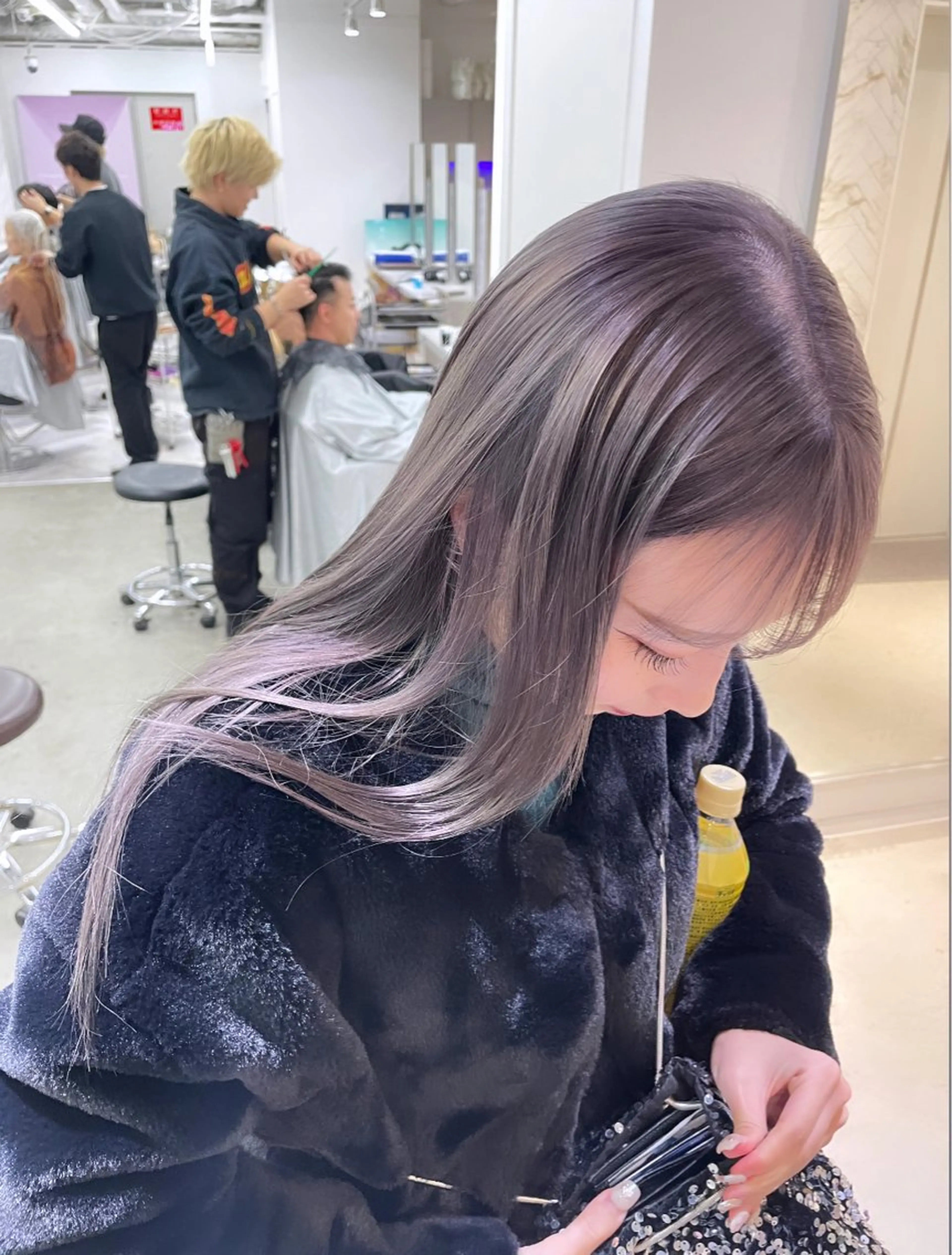 セミロング カラー カット ヘアカラー トリートメント ヘアセット 🎗井上 竜 ブリーチ指名No.1のヘアスタイル