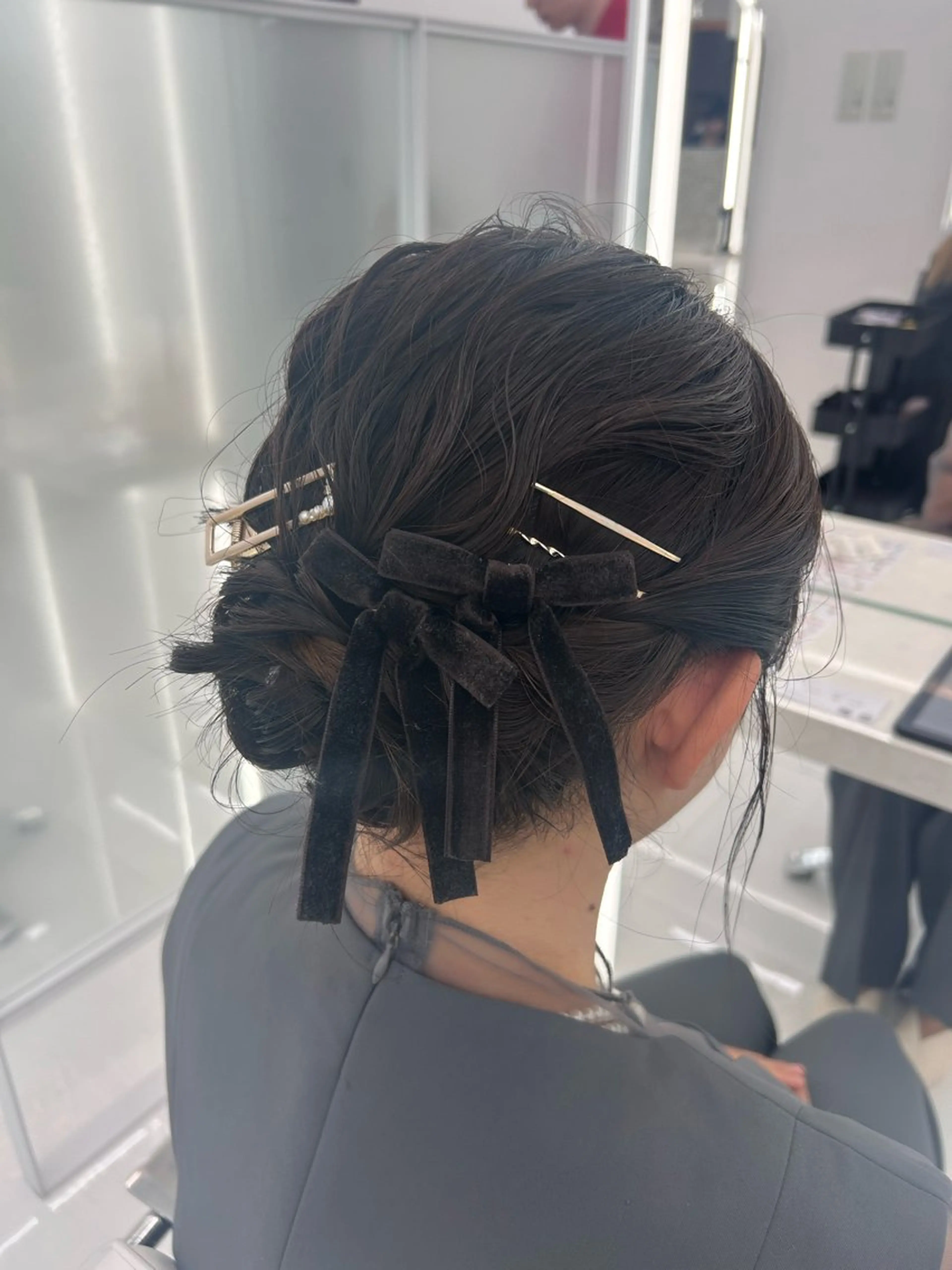 ミディアム 顔まわりレイヤー 顔周りカット 韓国風ヘア レイヤーカット 似合わせカット ヘアセット 前髪/顔周り 透明感カラーとどさんのヘアスタイル