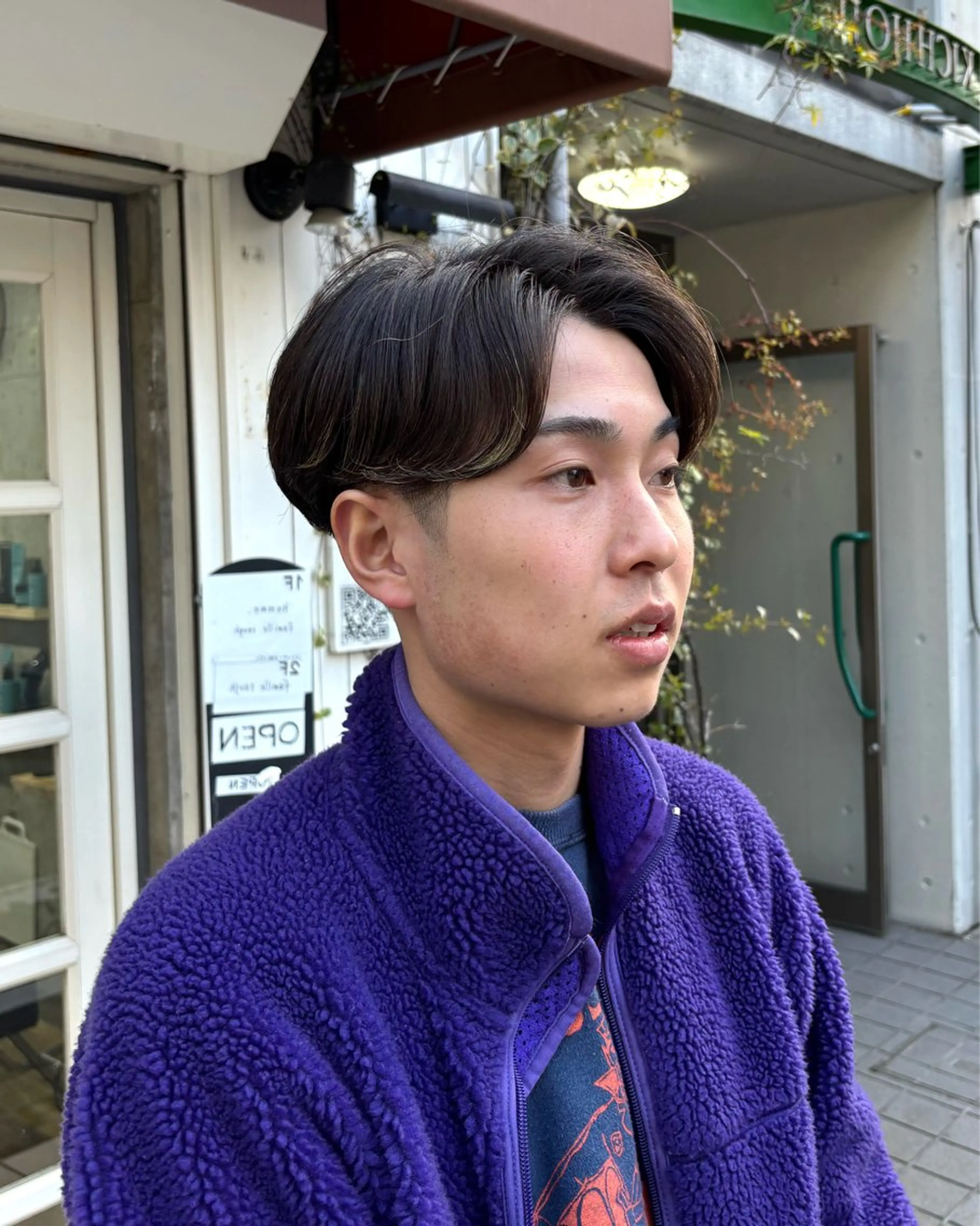 ミディアム パーマ メンズ ミディアムパーマ センターパート メンズパーマ ニュアンスパーマ カット パーマ homme, famille raugh【オム・ファミーユ・ラグ】所属・【メンズ特化】パーマ /マッシュ/たいちのヘアスタイル