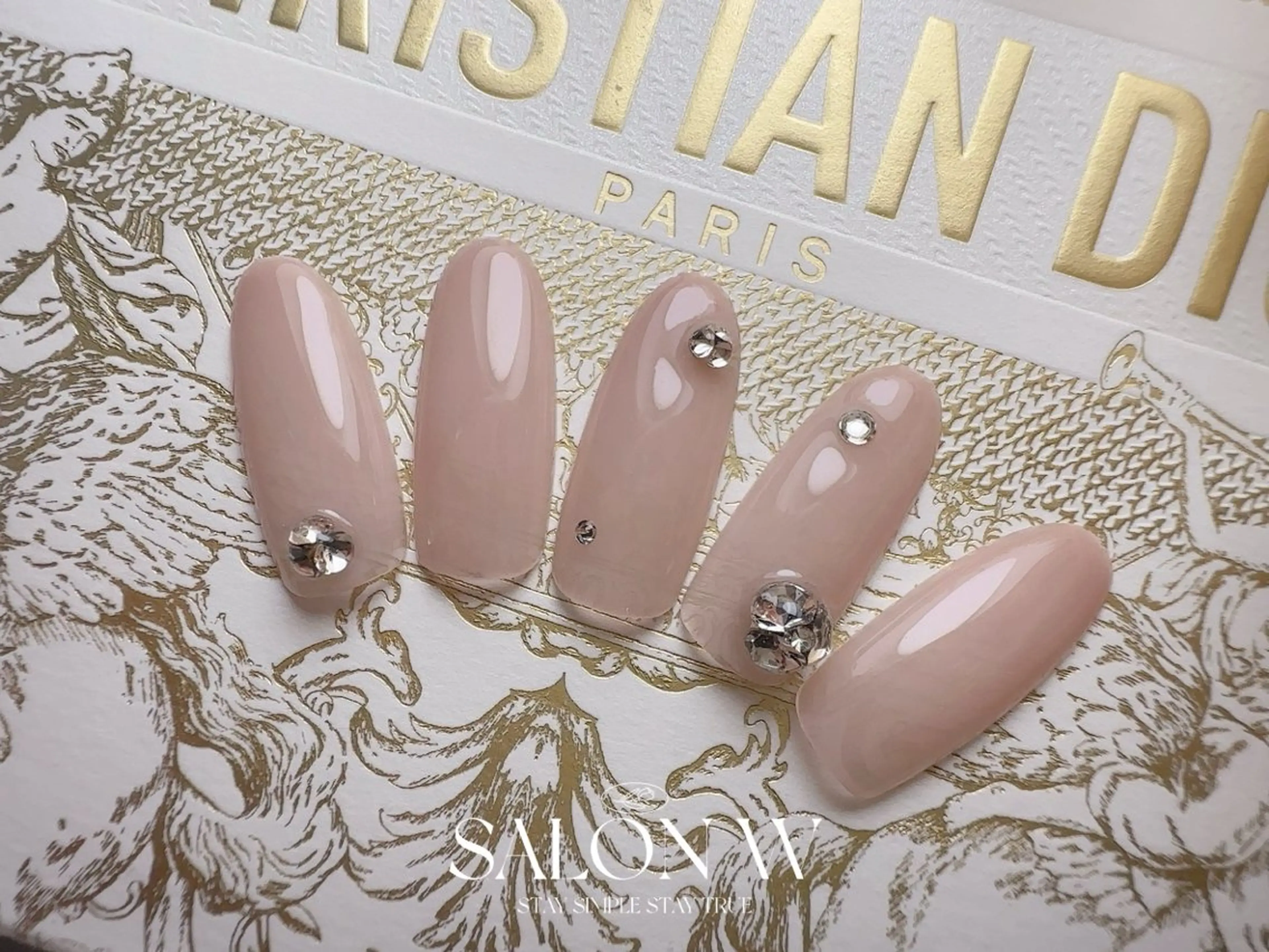 ネイル ハンドネイル 美フォルム＆フィルインの専門店 salon W 銀座店【サロンダブリュー】所属・salon W✨ Rikoのネイルデザイン