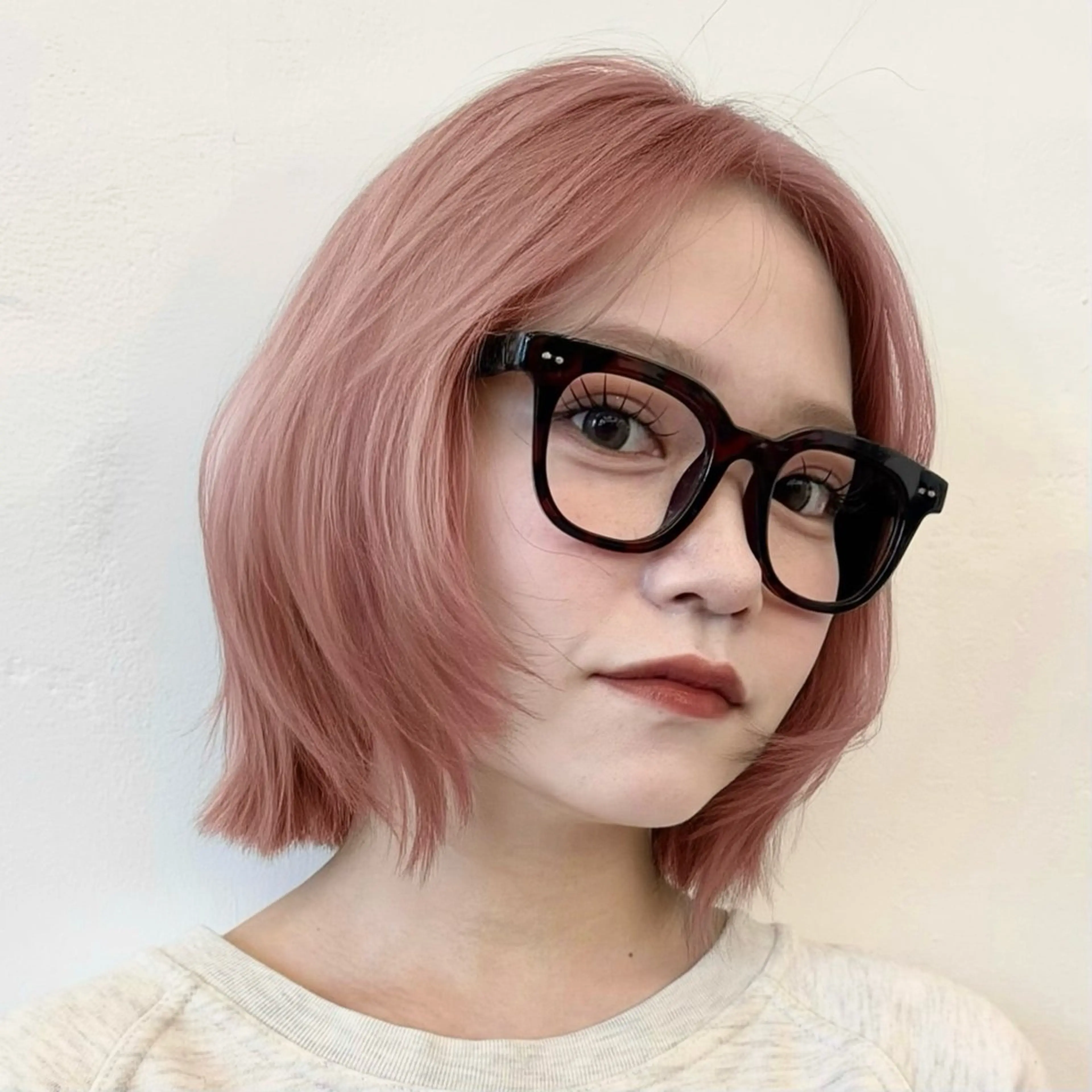 セミロング カラー ヘアアレンジ ブリーチ ダブルカラー ブリーチなしカラー ボブ レイヤーカット カット ヘアカラー トリートメント ヘッドスパ ヘアセット 暖色ダブルカラーボブ レイヤー🌈AINAのヘアスタイル