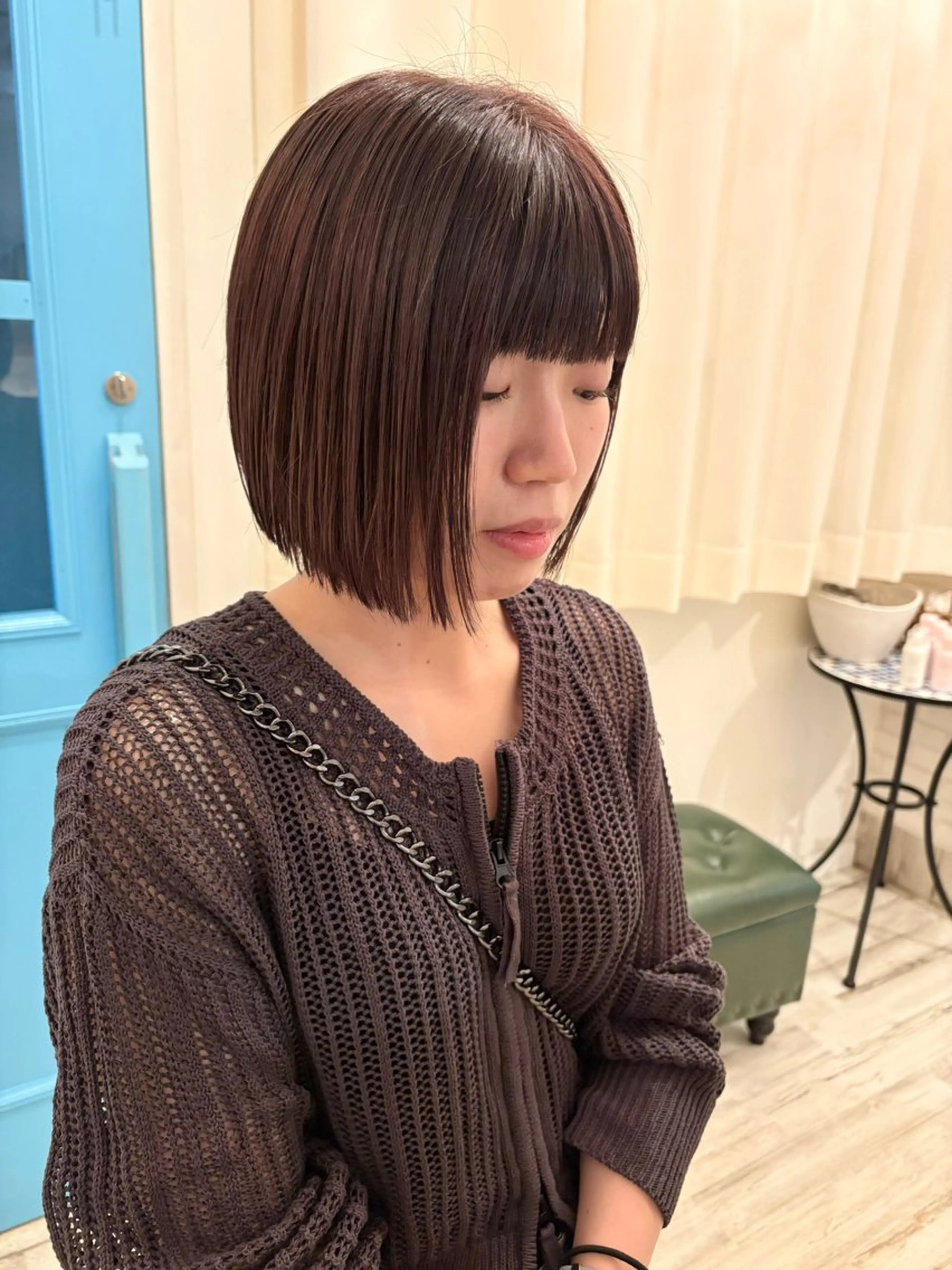 ショート カラー ラベンダーカラー レッドカラー カット ヘアカラー abilita HIRARIのヘアスタイル