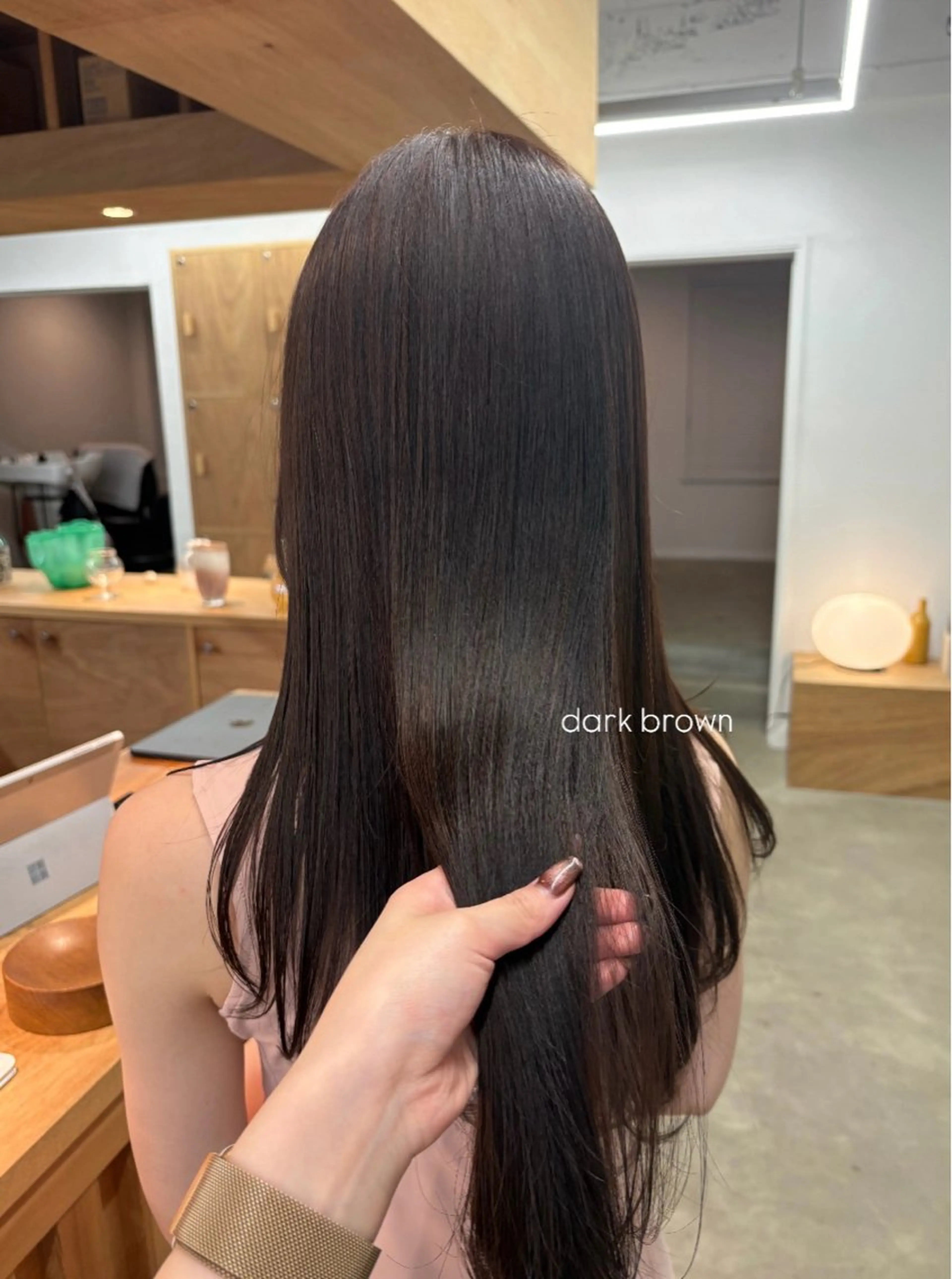 カラー 吉野 新菜のヘアスタイル