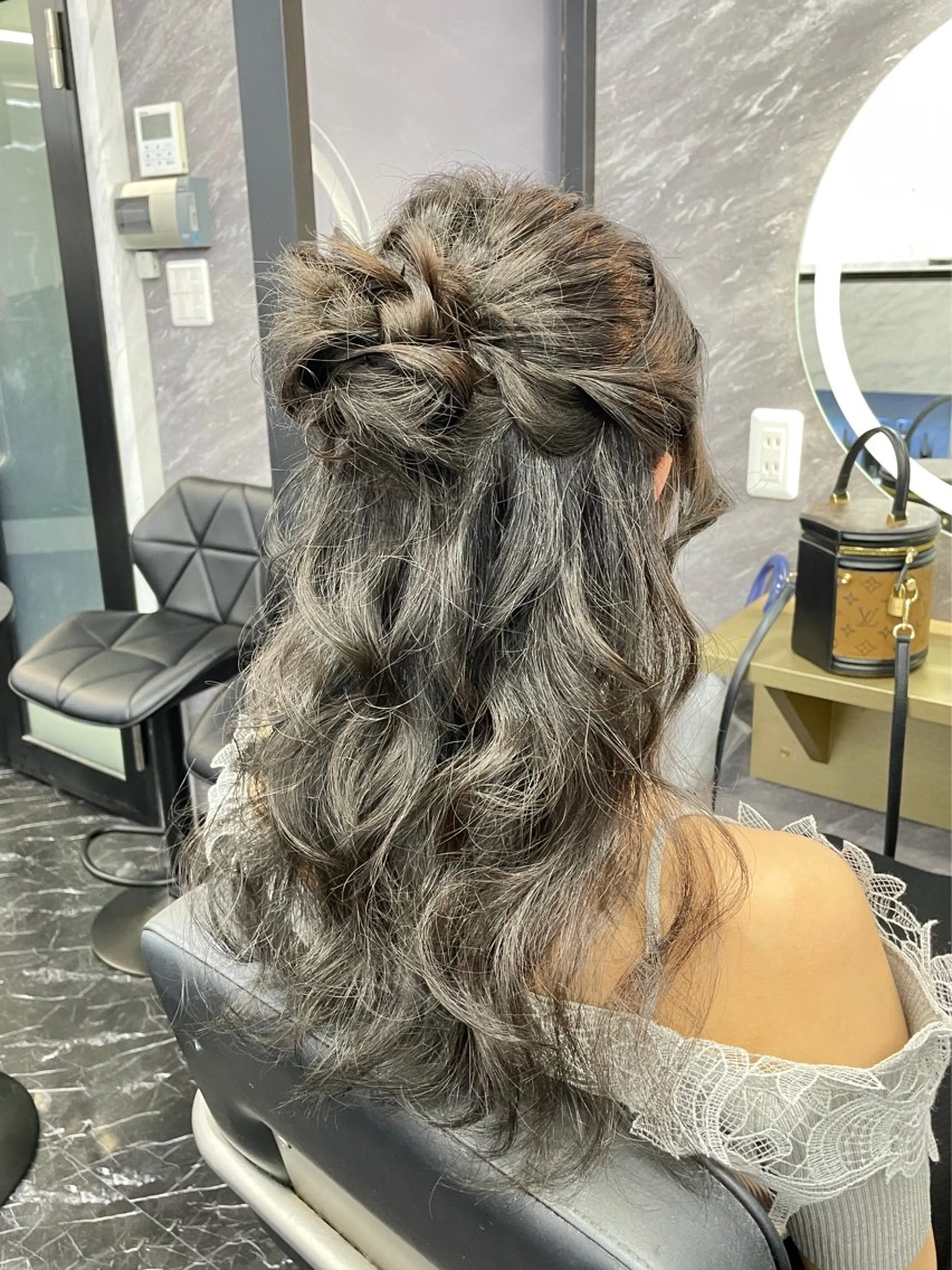 ロング ヘアアレンジ ヘアセット エクステ🩵ブリーチ 韓国ヘア🩵KAEのヘアスタイル