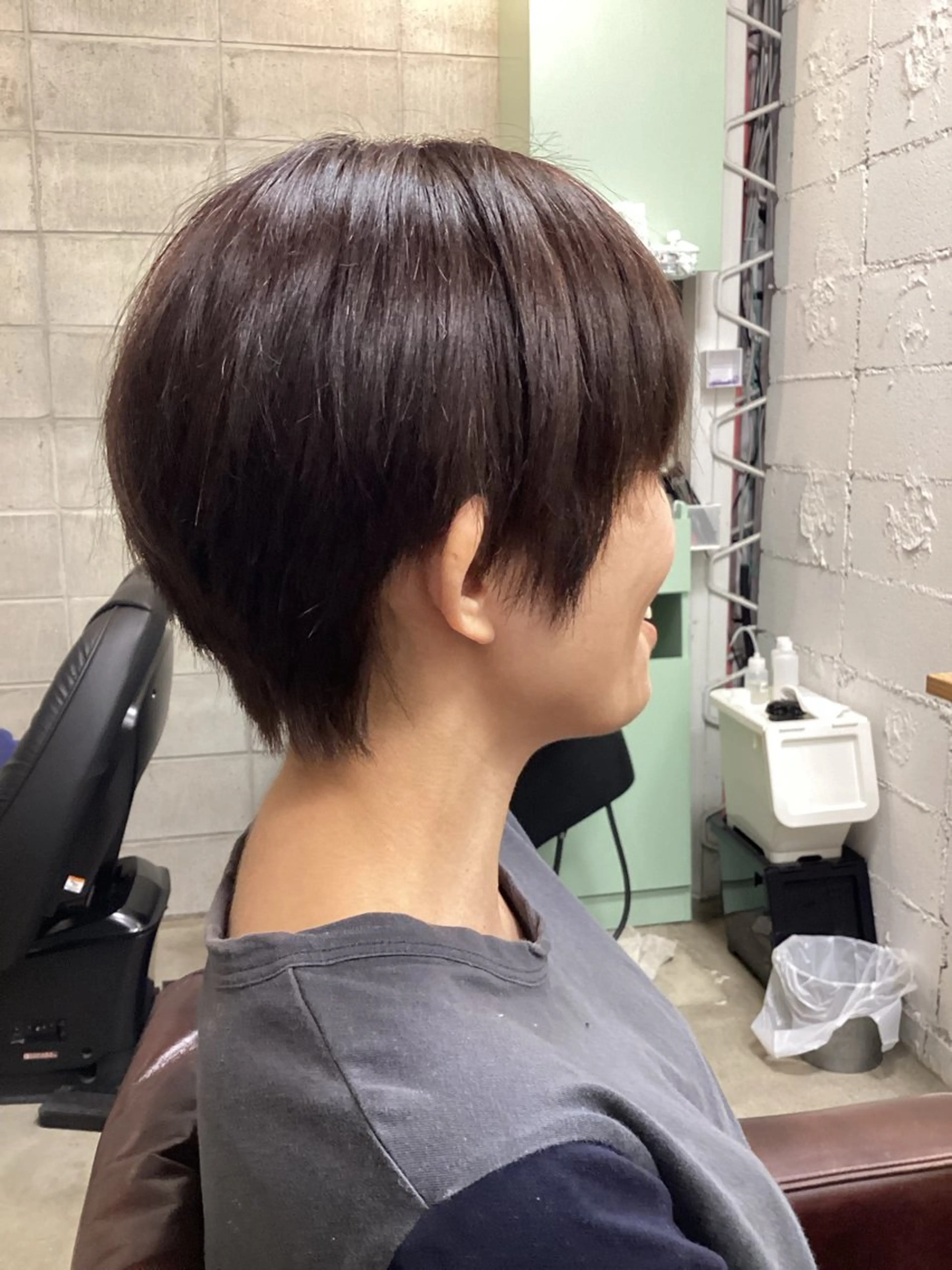 ショート カラー 田畑 秀美のヘアスタイル