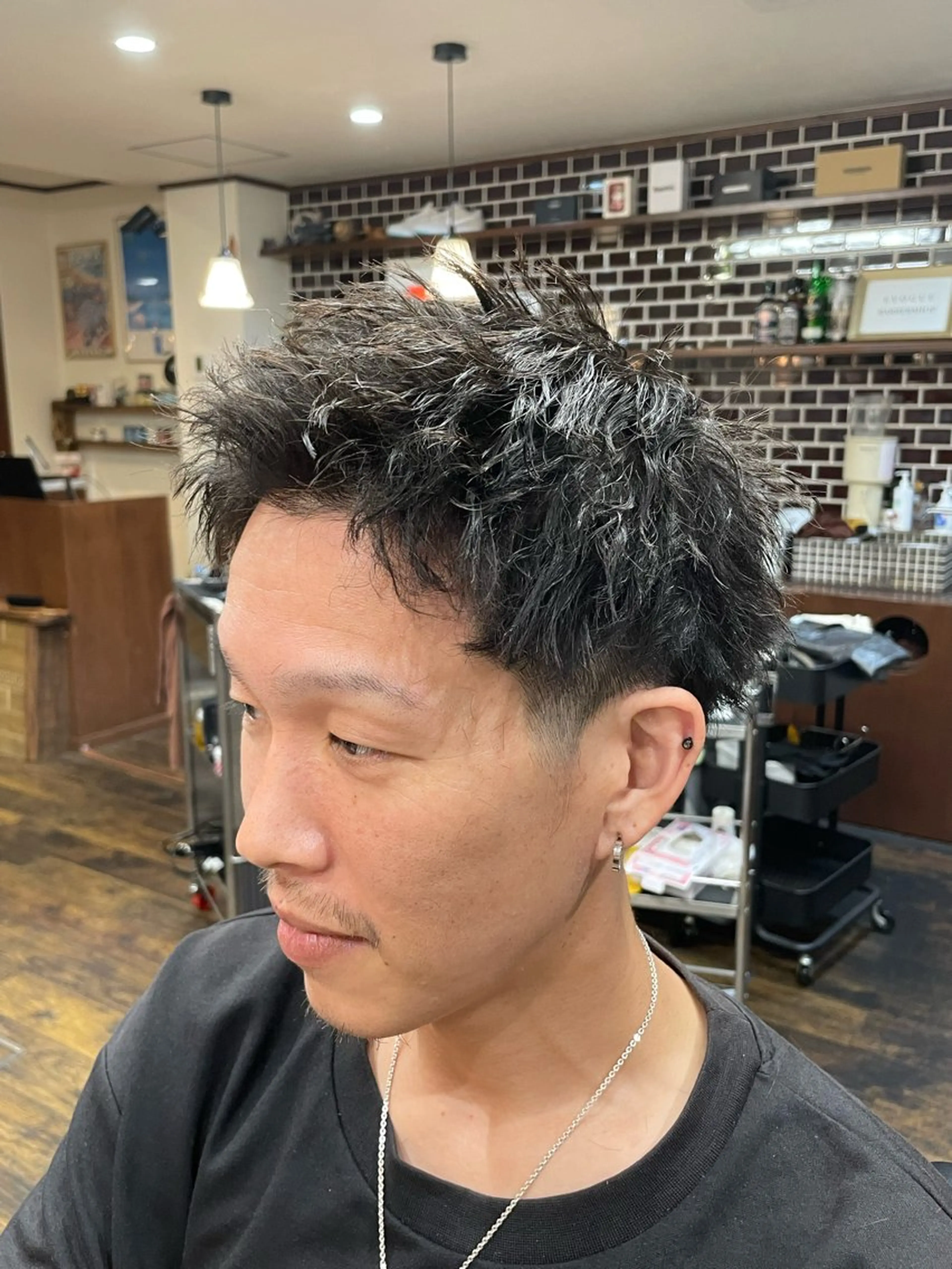 パーマ メンズ メンズパーマ パーマ EVOGUE BARBER SHOP所属・EVOGUE 森内 秀有 メンズパーマのエステ・リラクイメージ