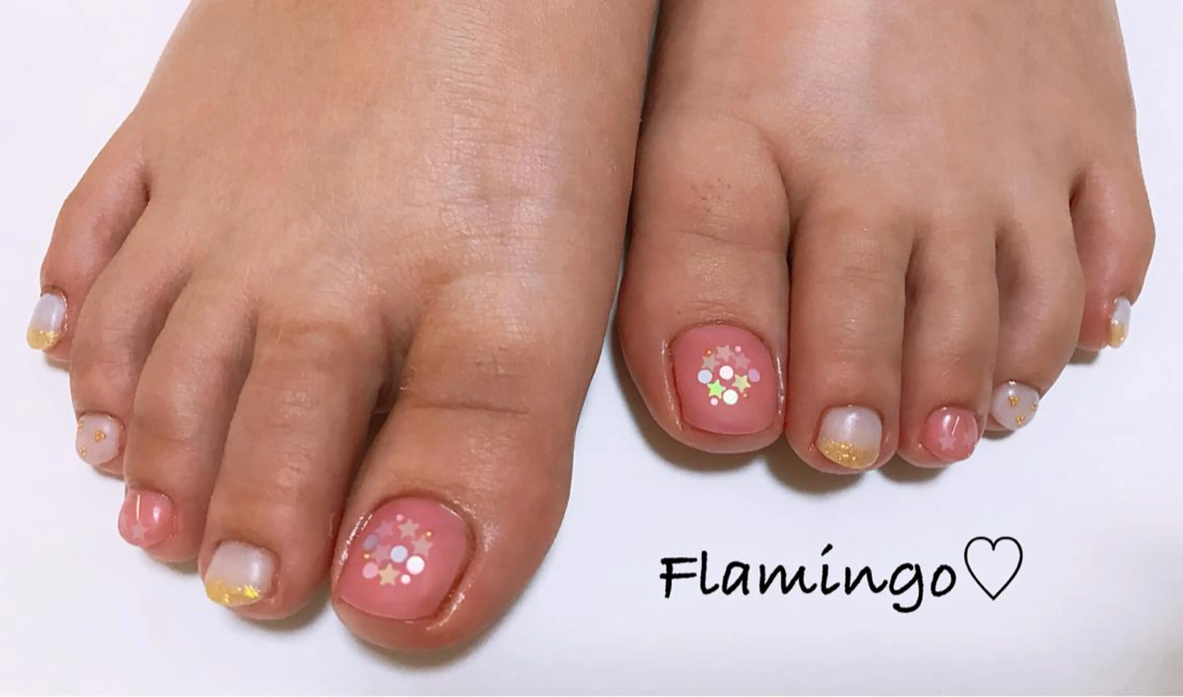 ネイル ラメ(グリッター) 40代からの爪を守る ×ケア重視サロン♡のネイルデザイン