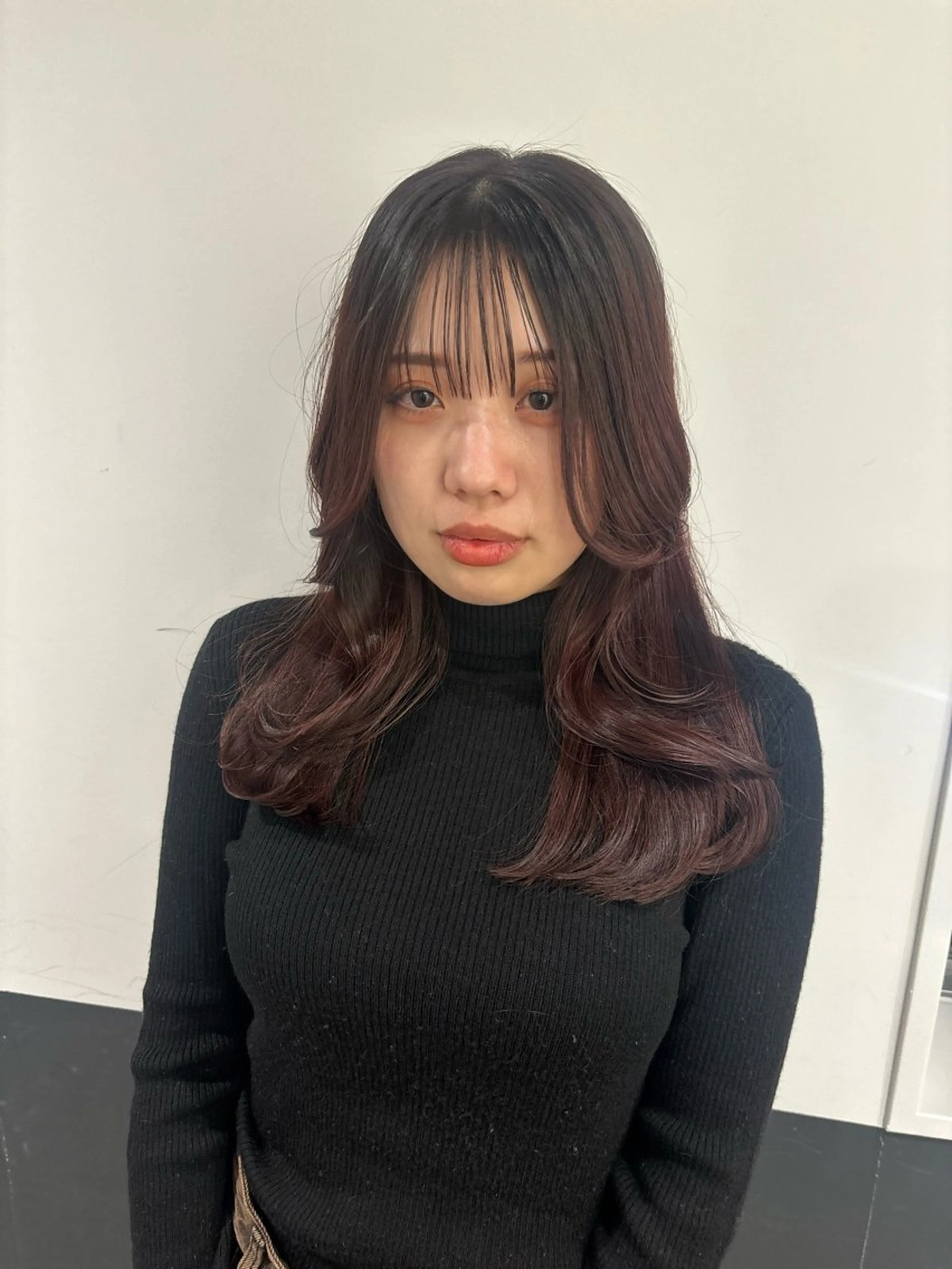 セミロング カラー 韓国風ヘア レイヤーカット 穐田 航のヘアスタイル