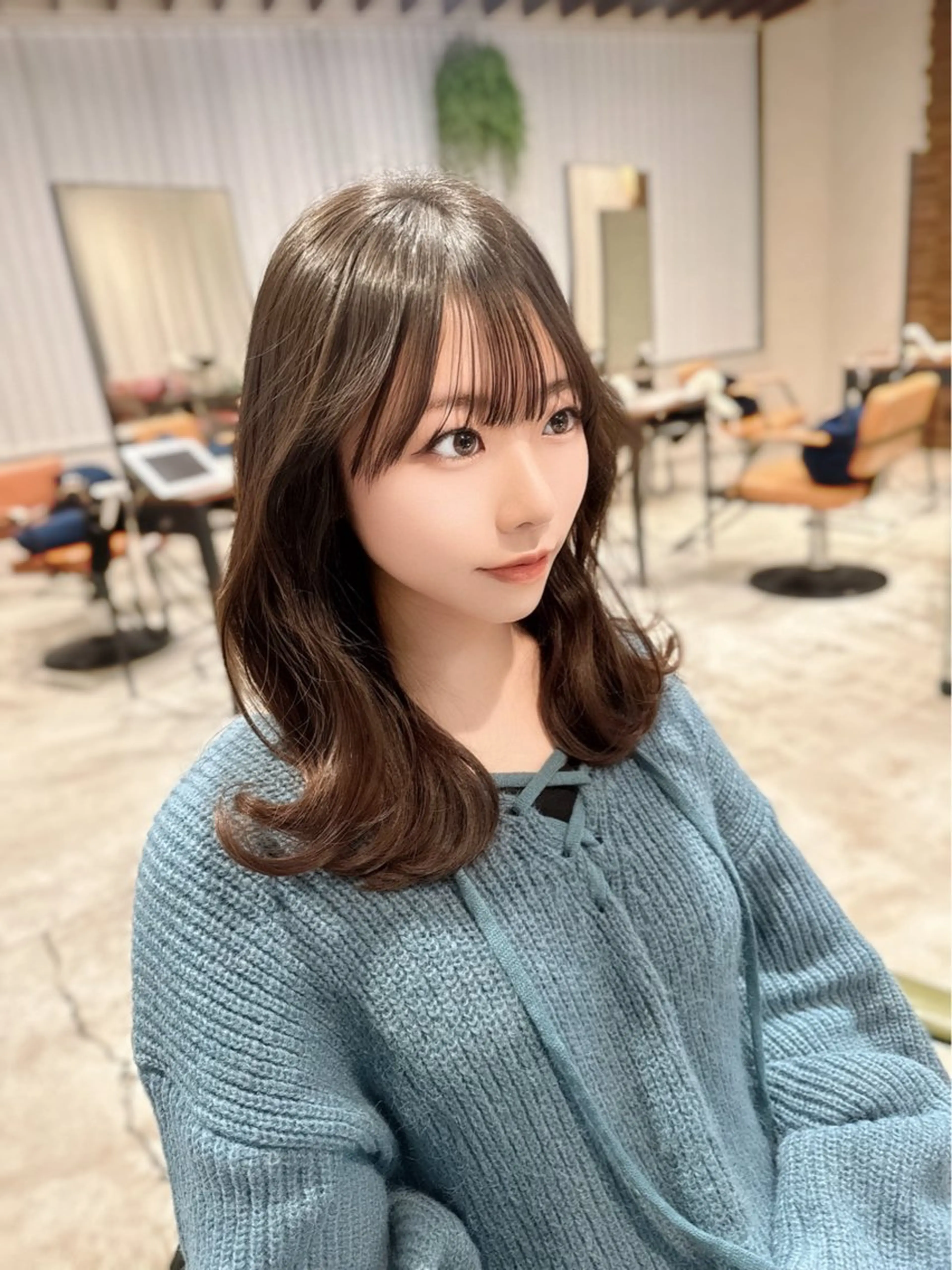 ミディアム 福間克徳/顔まわり /レイヤーカットのヘアスタイル