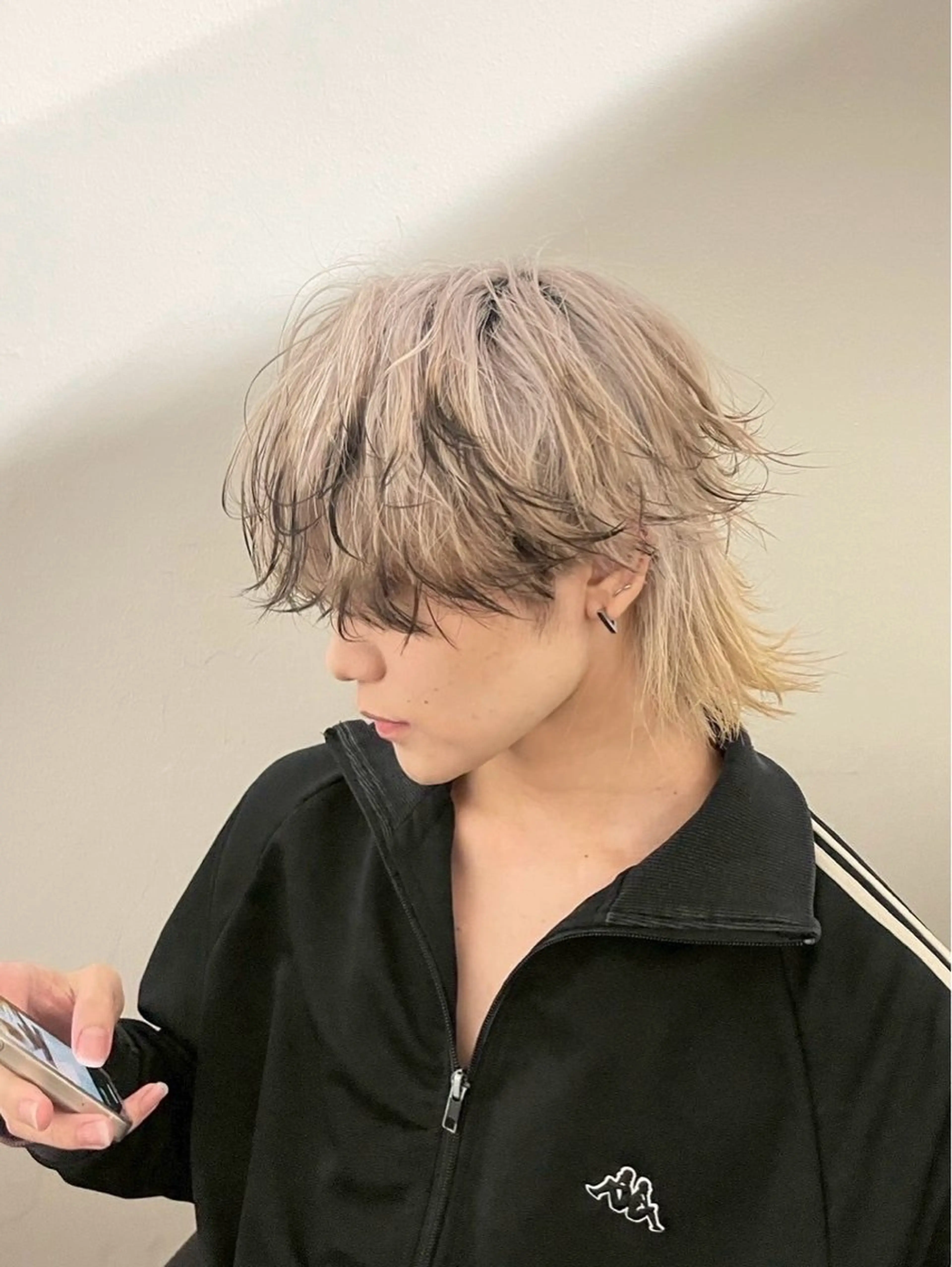 ミディアム メンズ AOTO/ ウルフ、フェザーのヘアスタイル