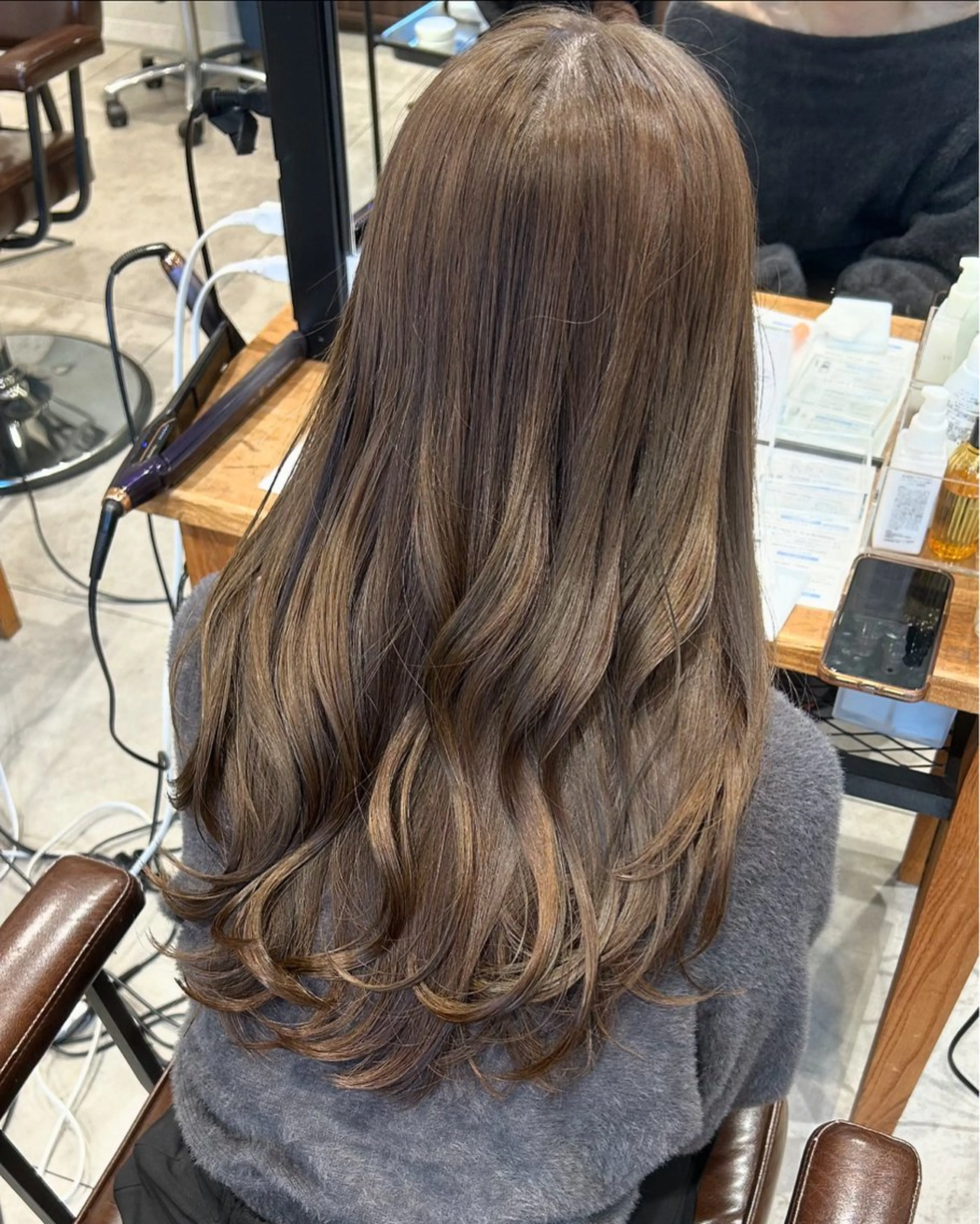 ロング カラー ブリーチ 透明感カラー ブリーチなしカラー オリーブベージュ/ ブリーチなし透明感のヘアスタイル