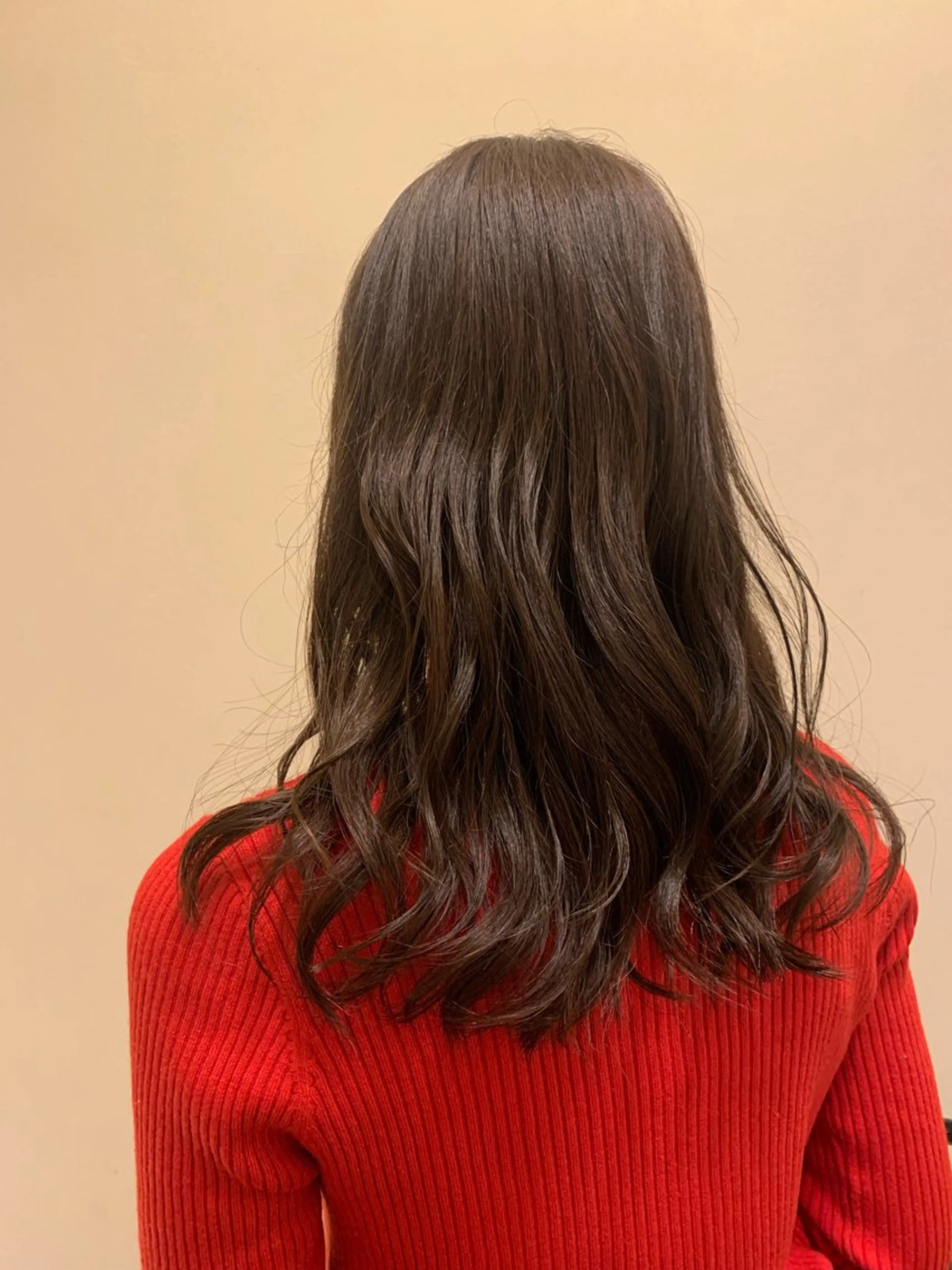 ロング カラー アッシュ ベージュカラー グレージュ オリーブベージュ カット ヘアカラー トリートメント mulum hair dressing salon所属・yuuki🌷名古屋 栄　ベージュ/カラーのヘアスタイル