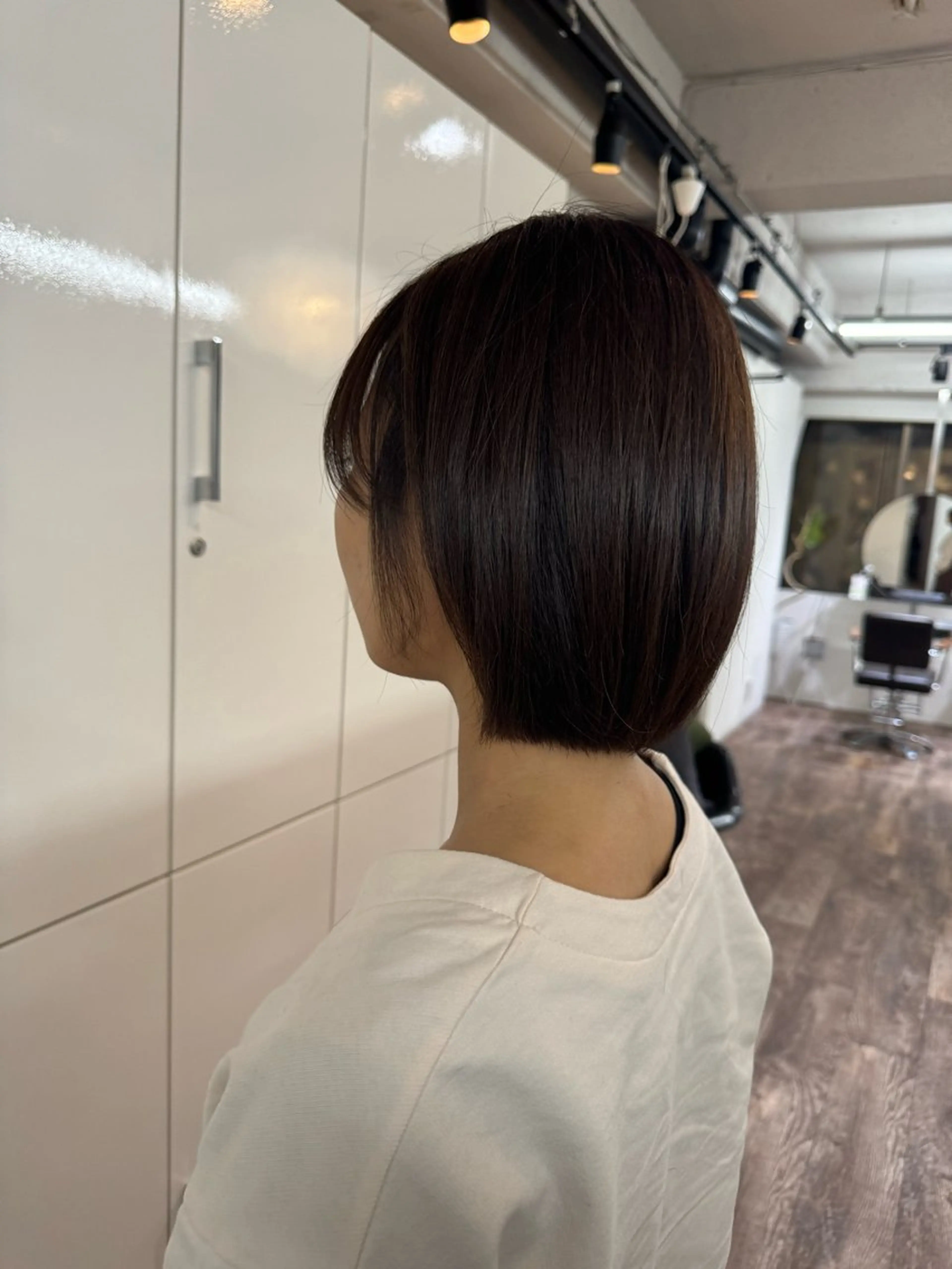 ショート 赤み無し柔らかカラー 【梅田】madokaのヘアスタイル