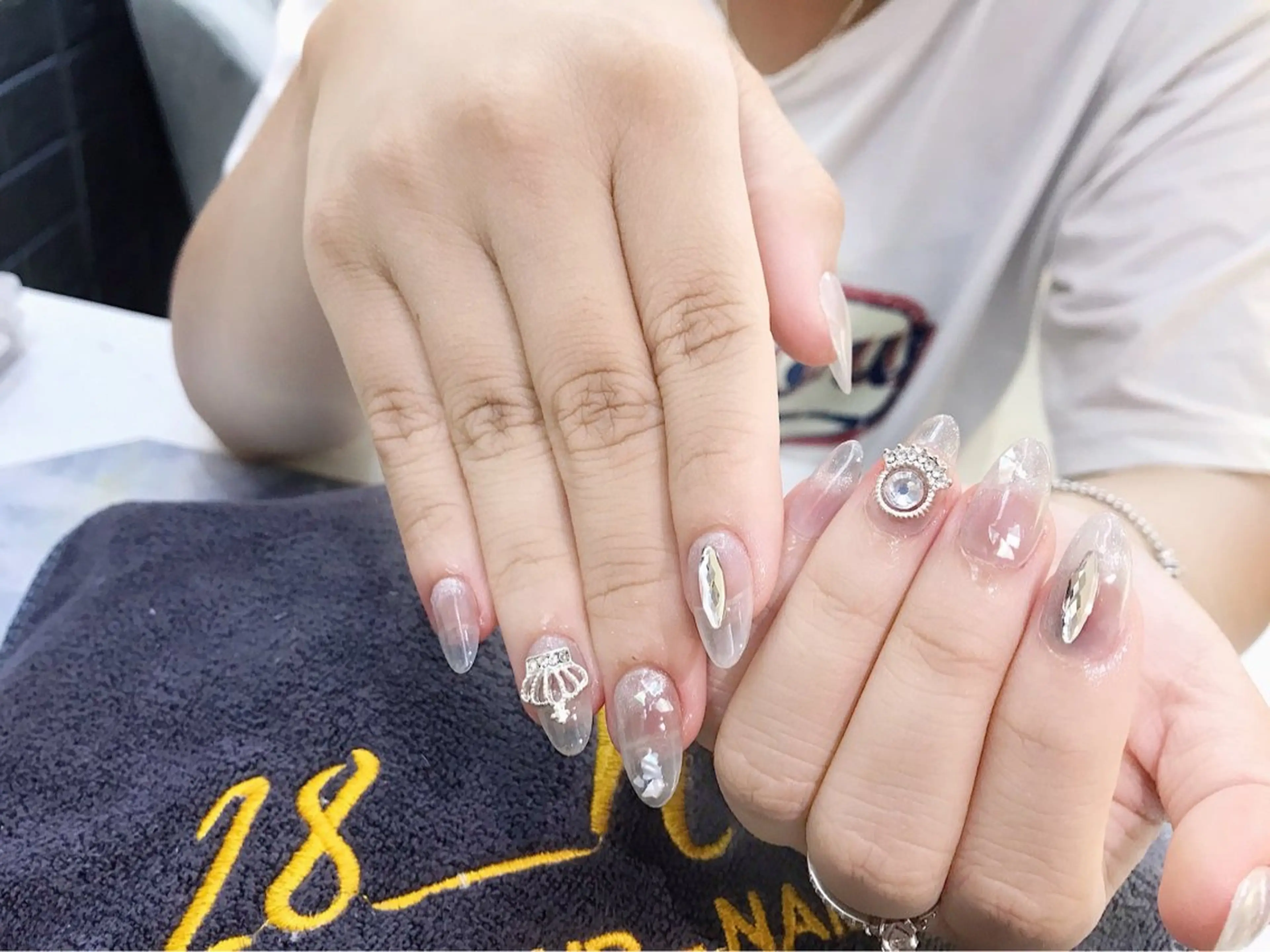 ロング 28nails -hangのネイルデザイン